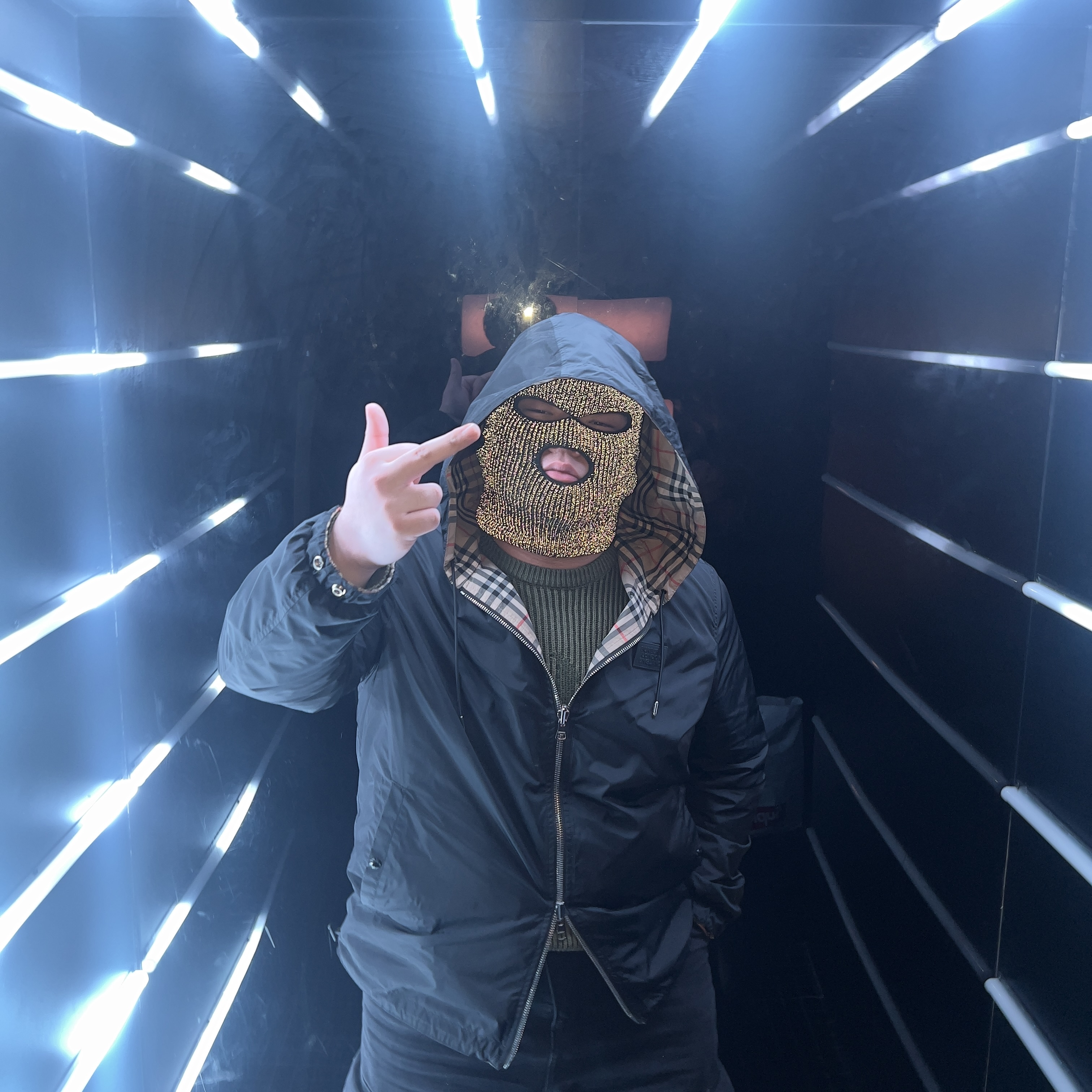 Supreme Featherweight Down Trooper Black - 23FW, Supreme Reflective Balaclava Black - 23FW 착용 스타일 - 2