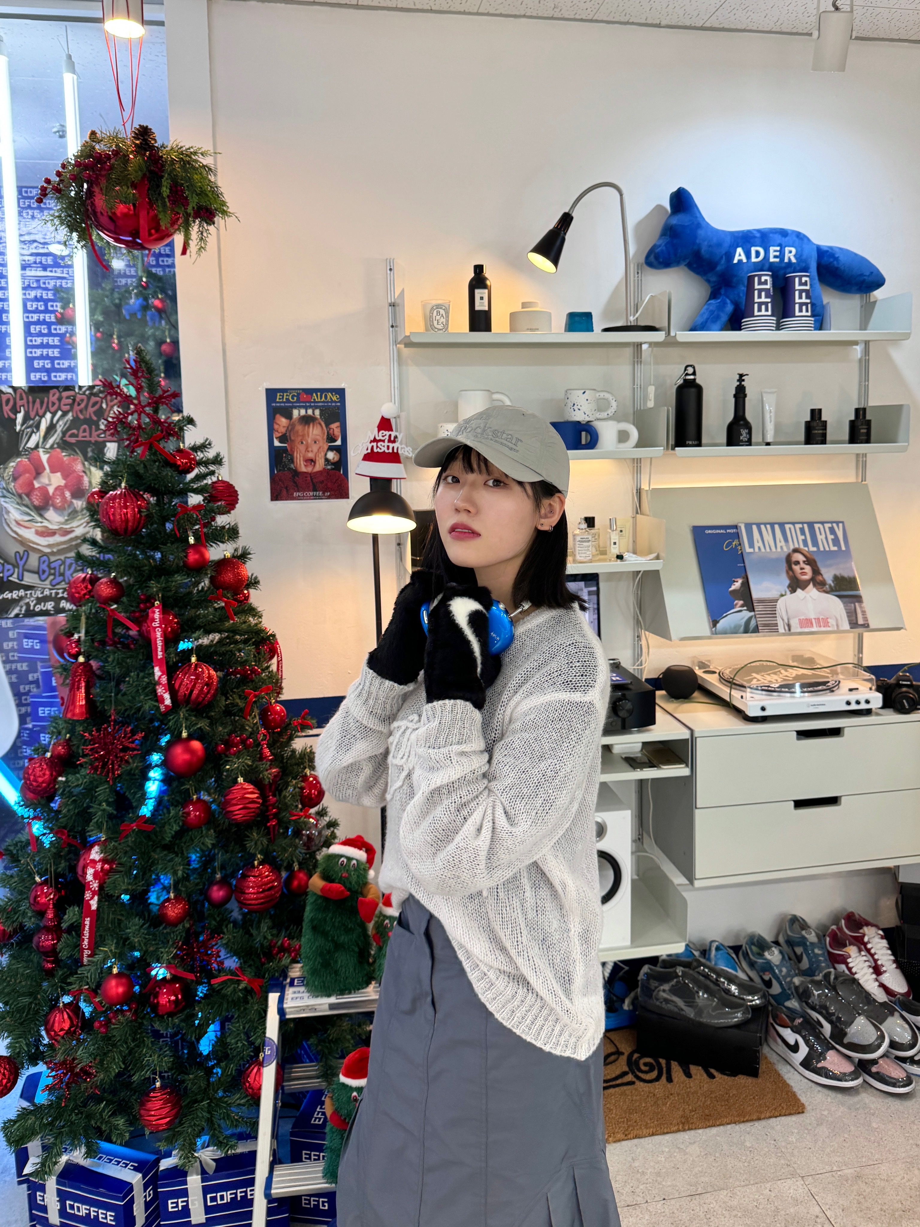 Apple AirPods Max Lightning Silver (Korean Ver.), Ader Error Standic AirPods Max Case Z-Blue 착용 스타일 - 2