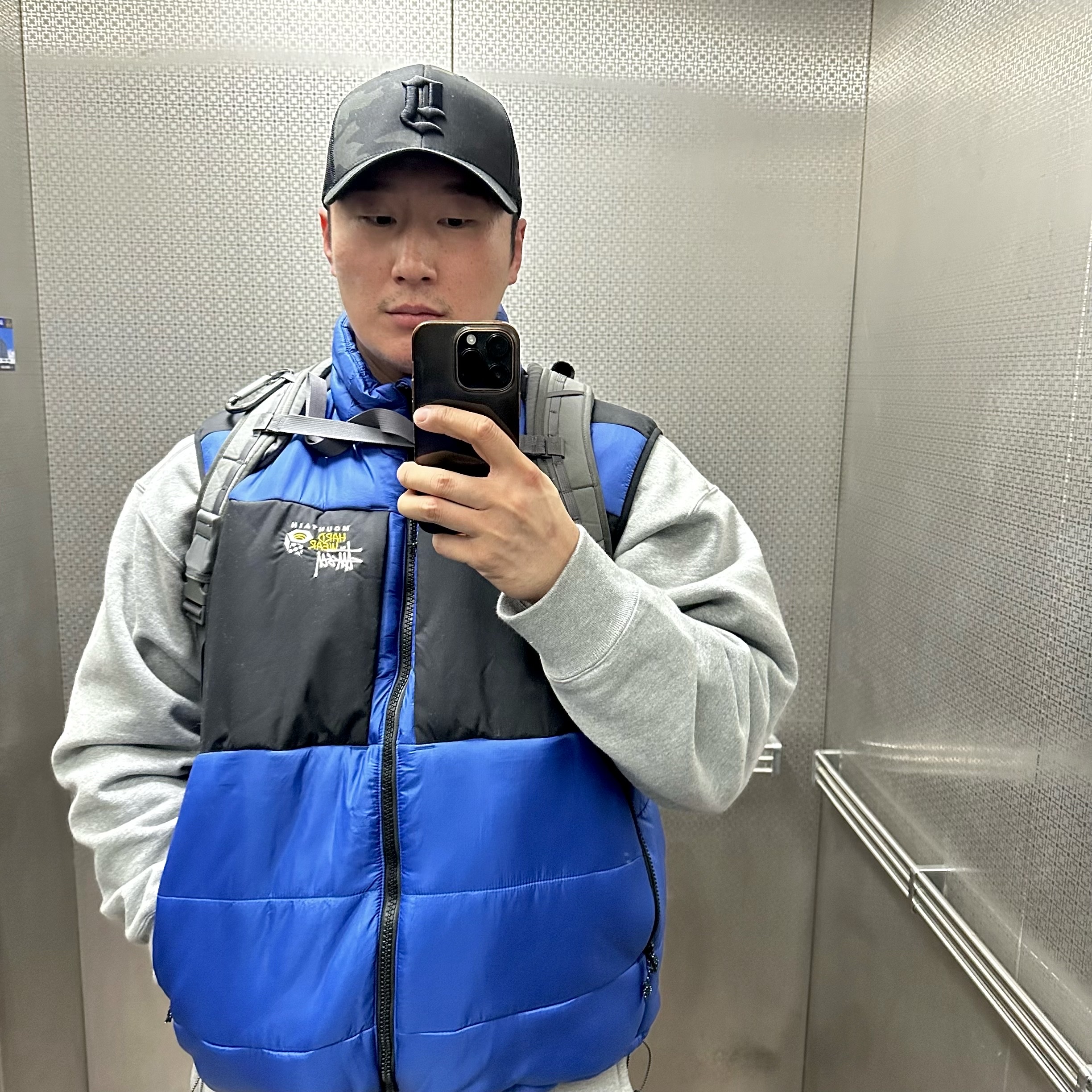 스투시 x 마운틴 하드웨어 프리마로프트 베스트 라디언트 착용 스타일