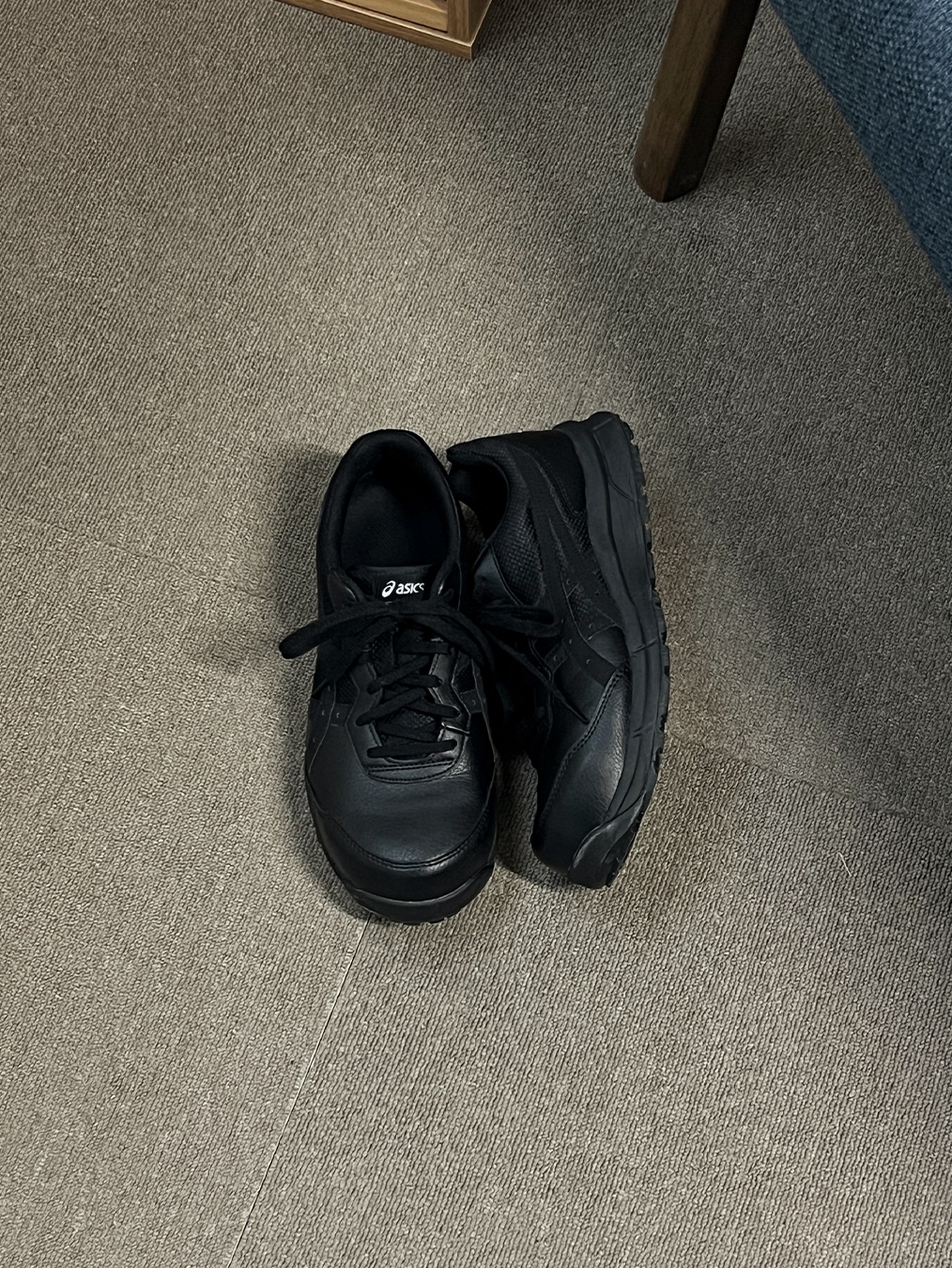 Asics Winjob CP111 Black 착용 스타일 - 3
