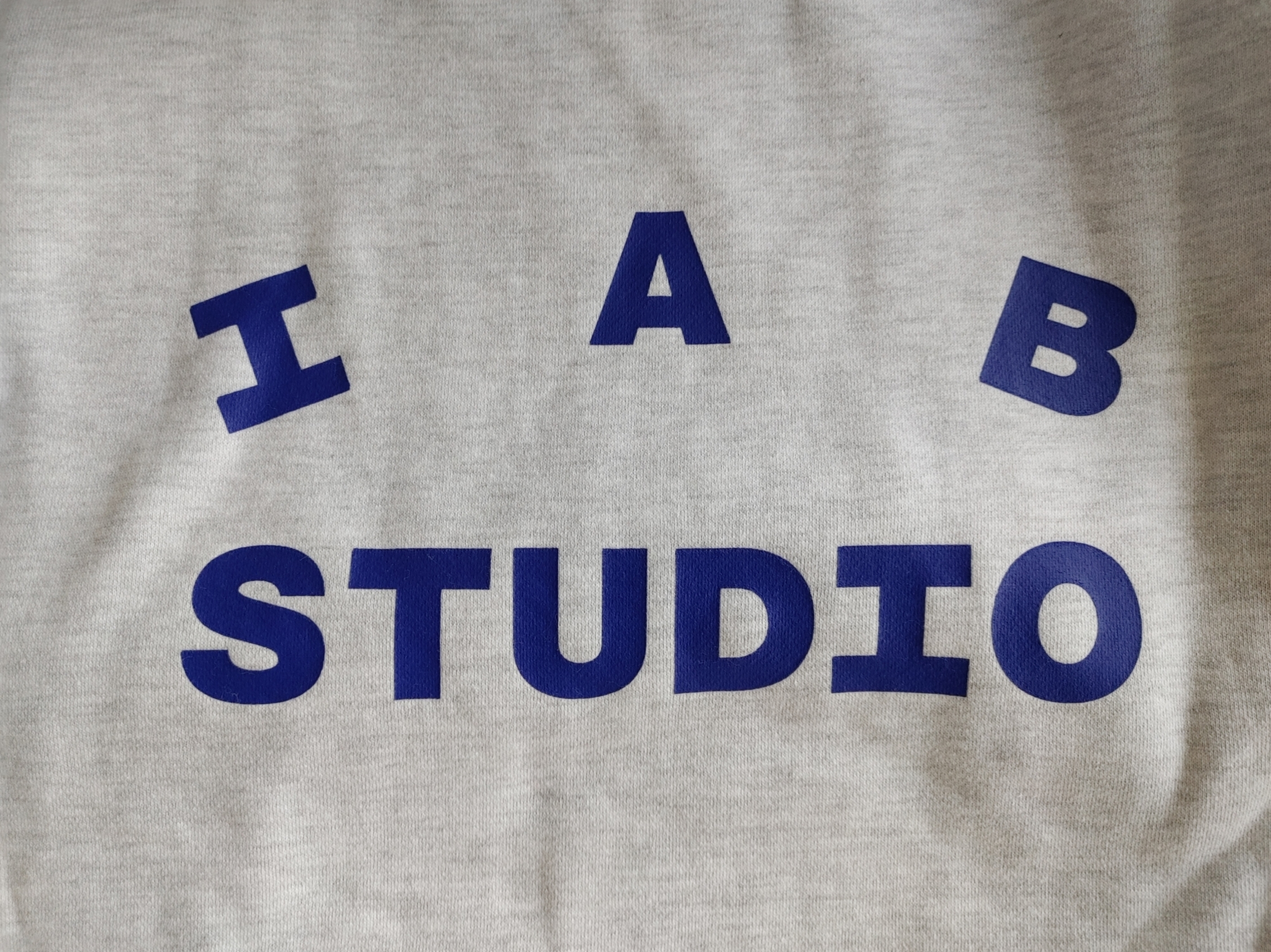 IAB Studio Sweatshirt Light Gray - 23FW 착용 스타일