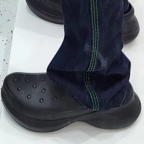 Balenciaga x Crocs Slide Sandal Black, Bottega Veneta Stitch Denim Shorts Indigo 착용 스타일