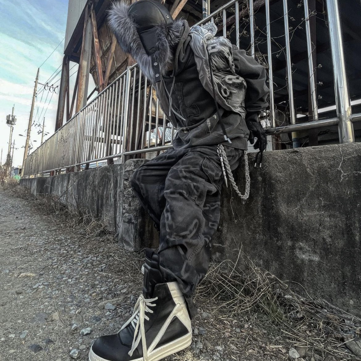 Rick Owens Geobasket Full Grain Calf Leather Strobe Sneakers Black Milk White 착용 스타일 - 1