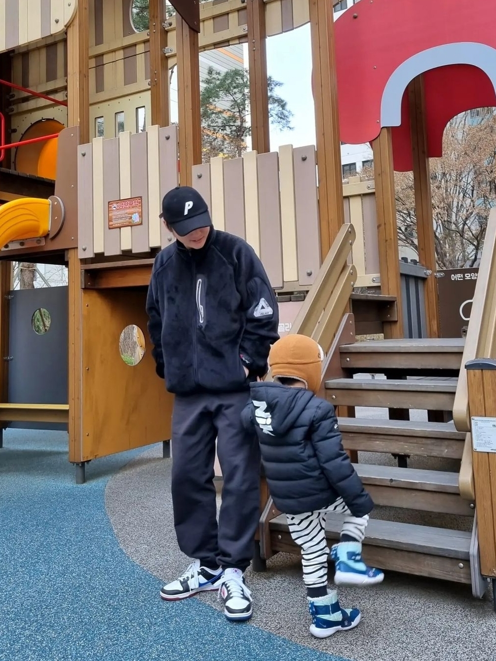 Palace Polartec High Loft Track Jacket Black - 21FW 착용 스타일