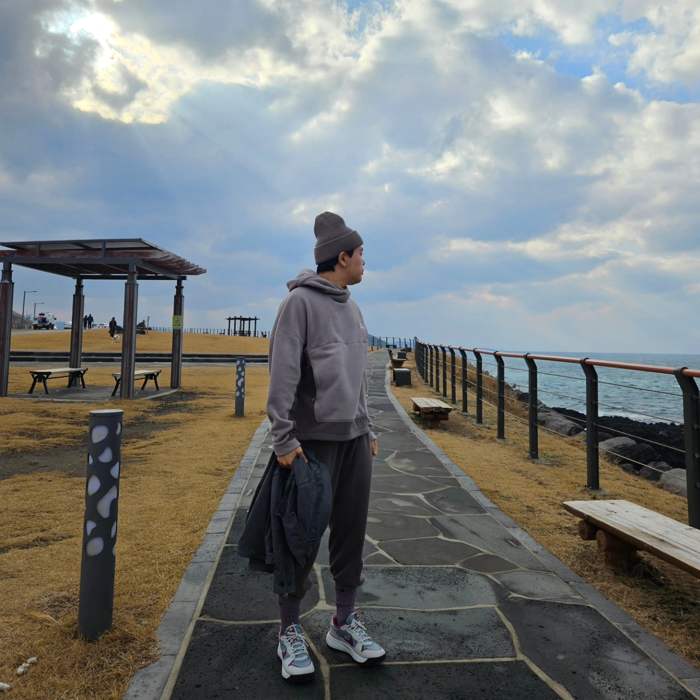 Nike ACG Polartec Wolf Tree Pullover Hoodie Moon Fossil - Asia, Nike ACG Polartec Wolf Tree Pants Ironstone - Asia 착용 스타일 - 3