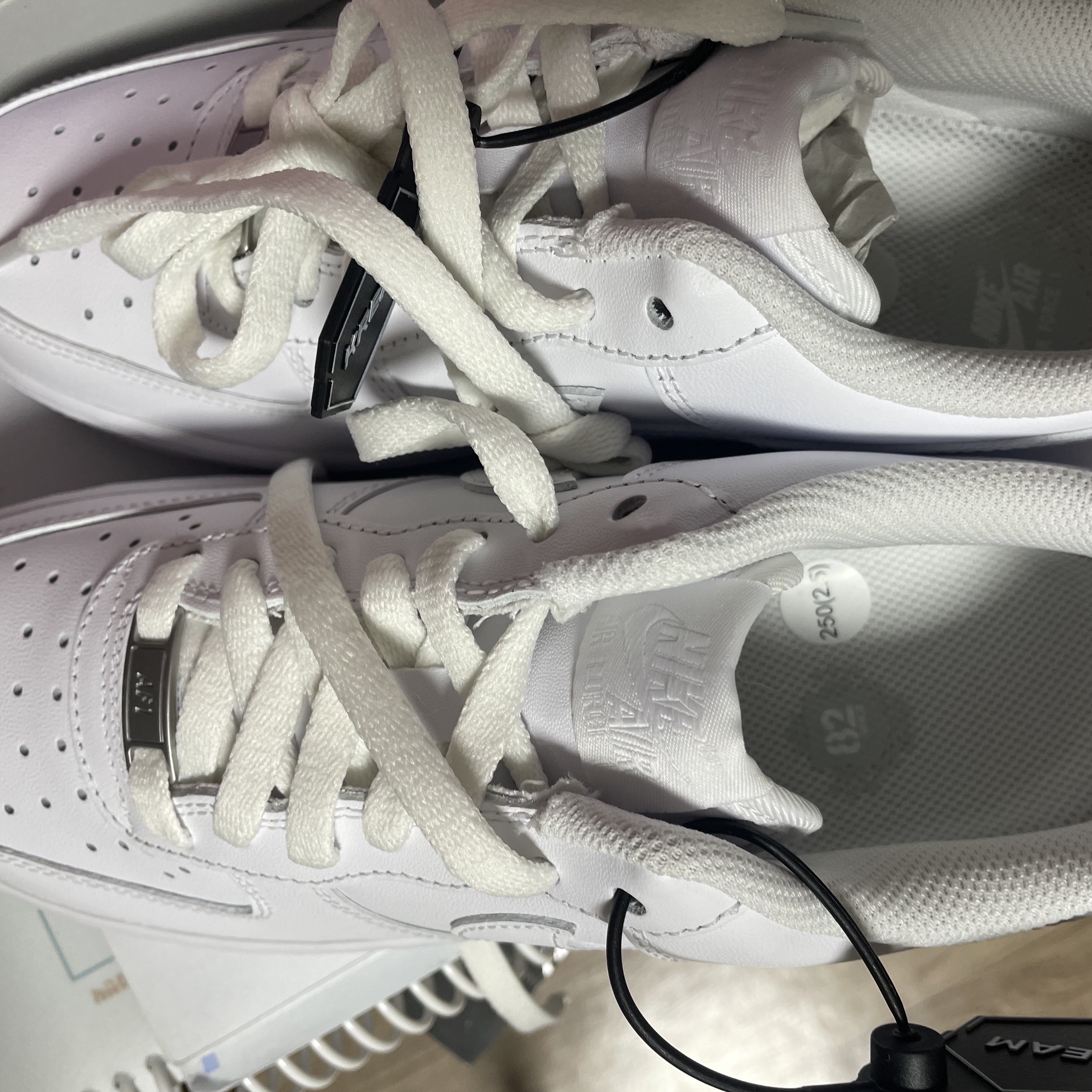 Nike Air Force 1 '07 Low White 착용 스타일
