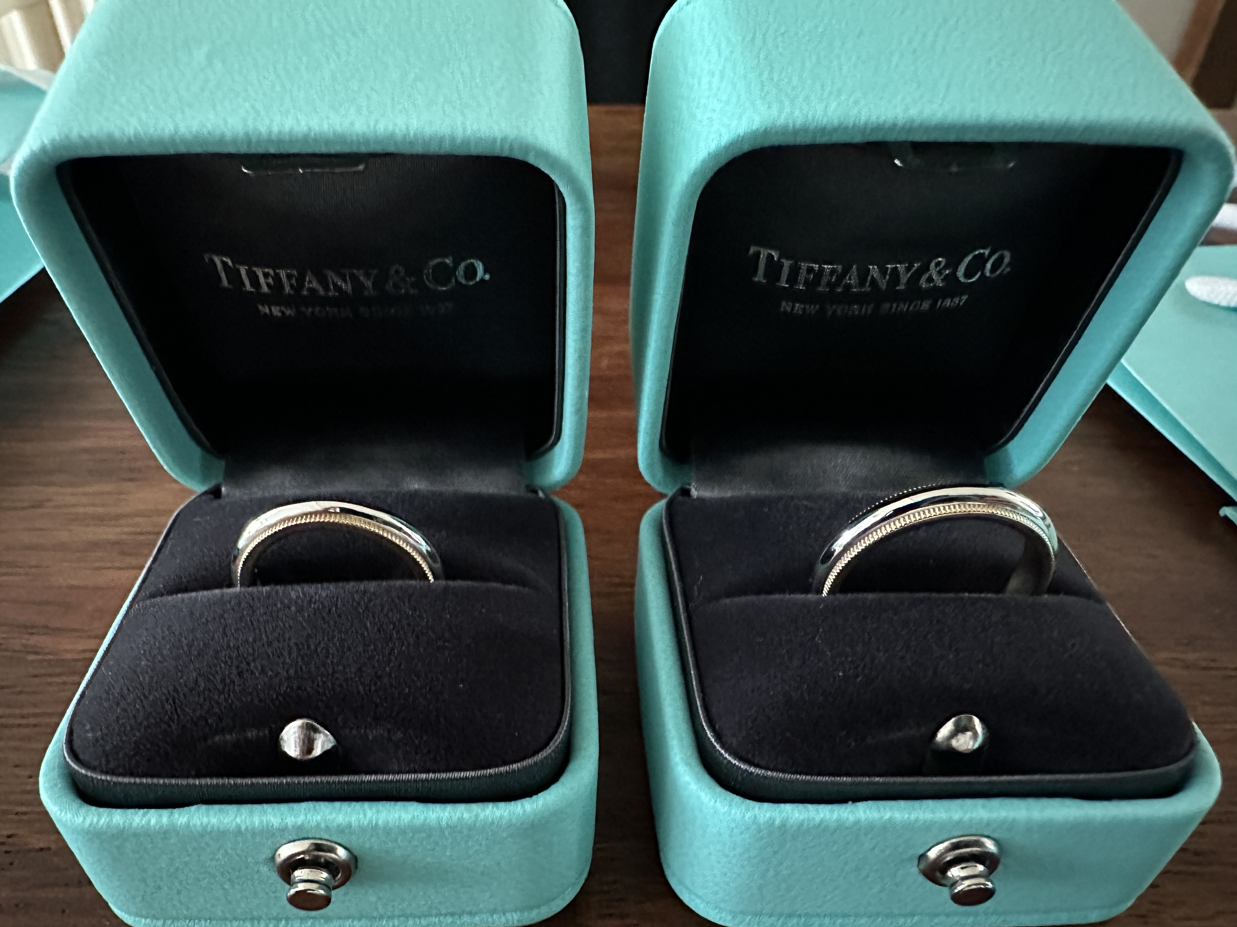 Tiffany & Co. Together Milgrain Band Ring 3.5mm Platinum Rose Gold, Tiffany & Co. Together Milgrain Band Ring 3mm Platinum 착용 스타일
