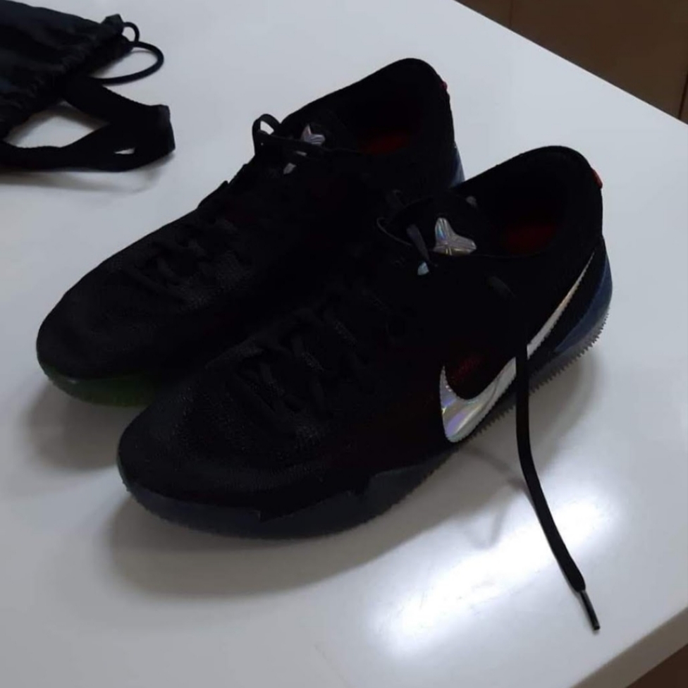 Nike Kobe NXT 360 Black Multi-Color 착용 스타일 - 3