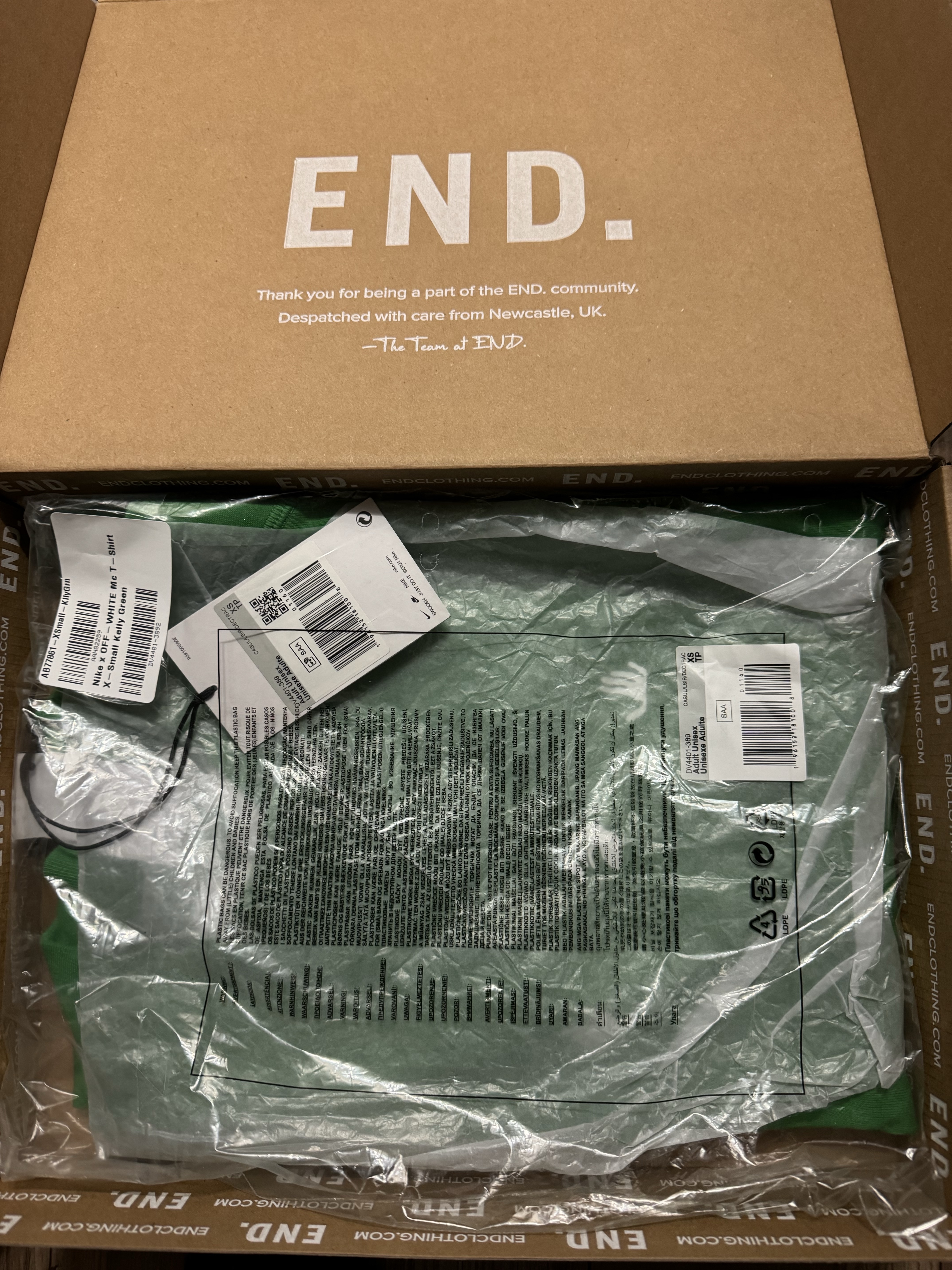 Nike x Off-White Fly Cap Kelly Green, Nike x Off-White Mock Neck Short Sleeve Top Kelly Green - Asia 착용 스타일 - 5