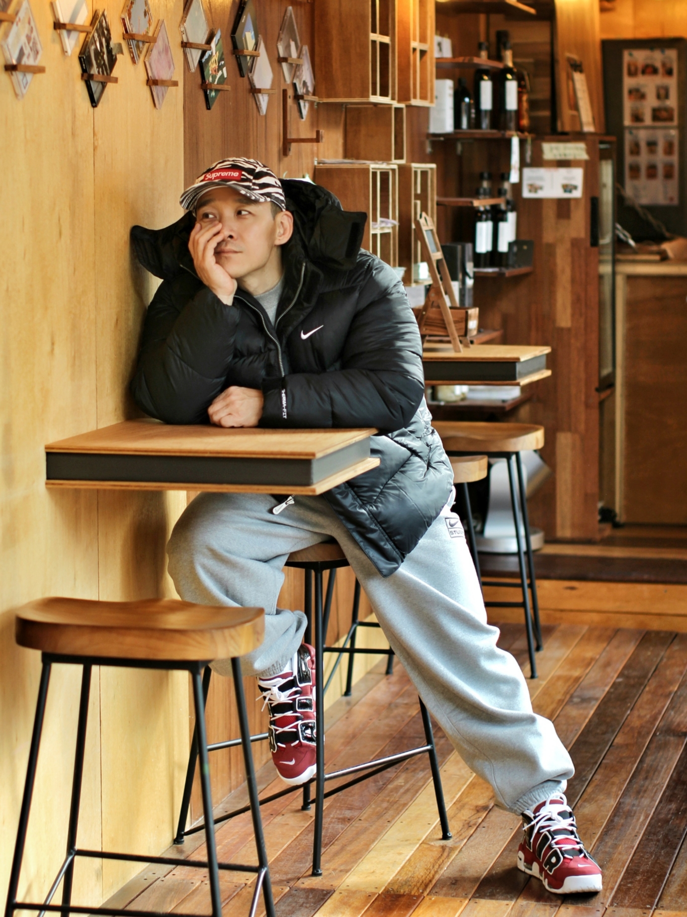 Nike Life Therma-Fit Puffer Jacket Black - Asia, Nike x Stussy NRG Fleece Crewneck Dark Grey Heather (DO9337-063) 착용 스타일 - 2