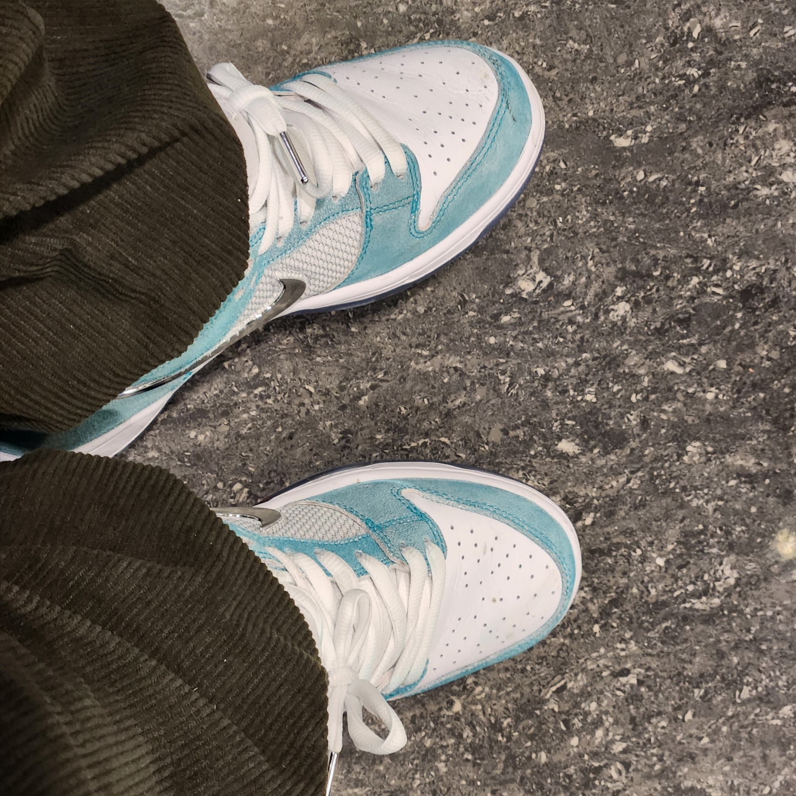 Nike x April Skateboards SB Dunk Low Pro QS Racer Blue Metallic Silver 착용 스타일