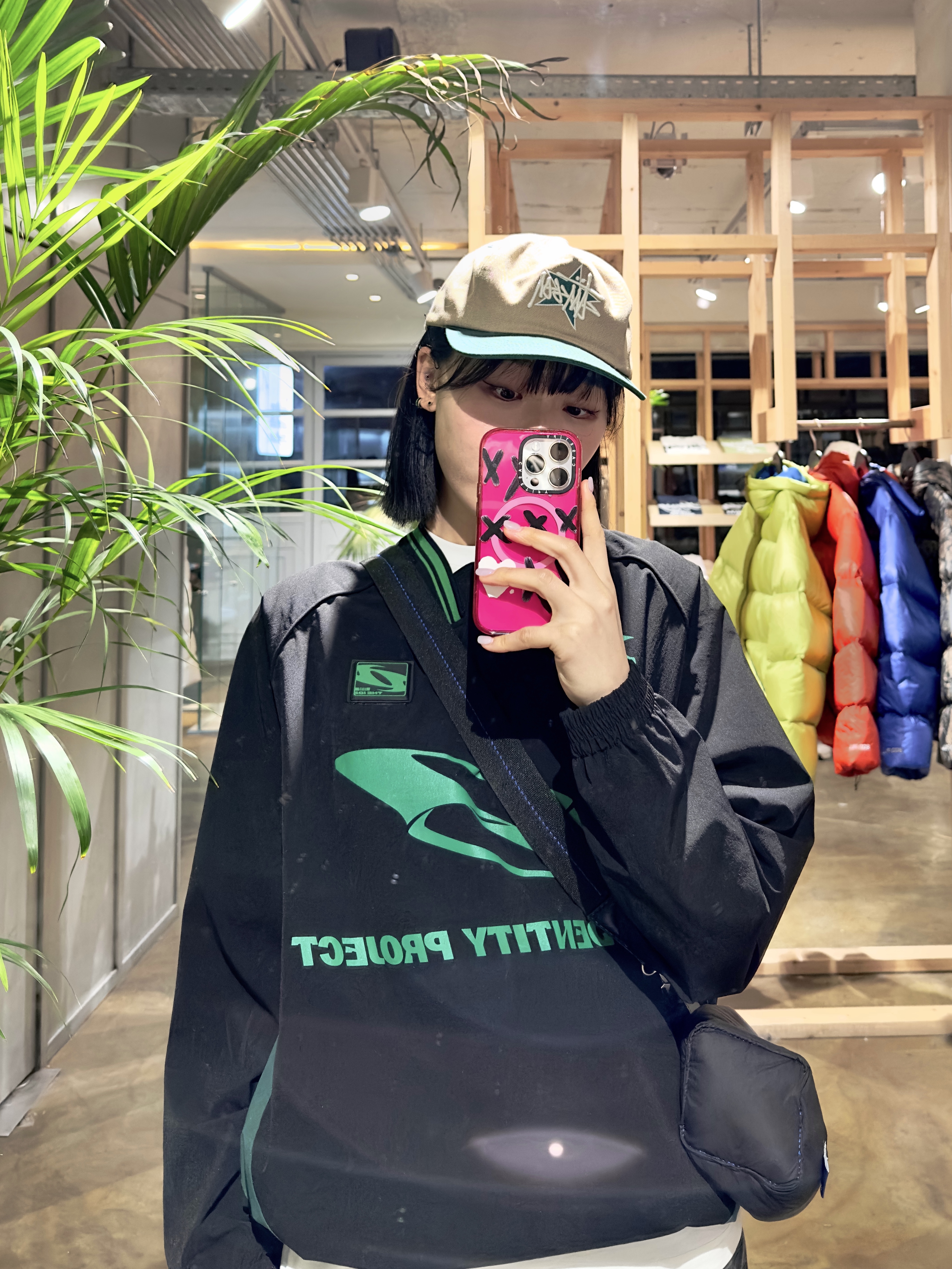 Ader Error x Zara Shoulder Bag Black, Stussy Mid-Depth Basic Star Strapback White 착용 스타일 - 1