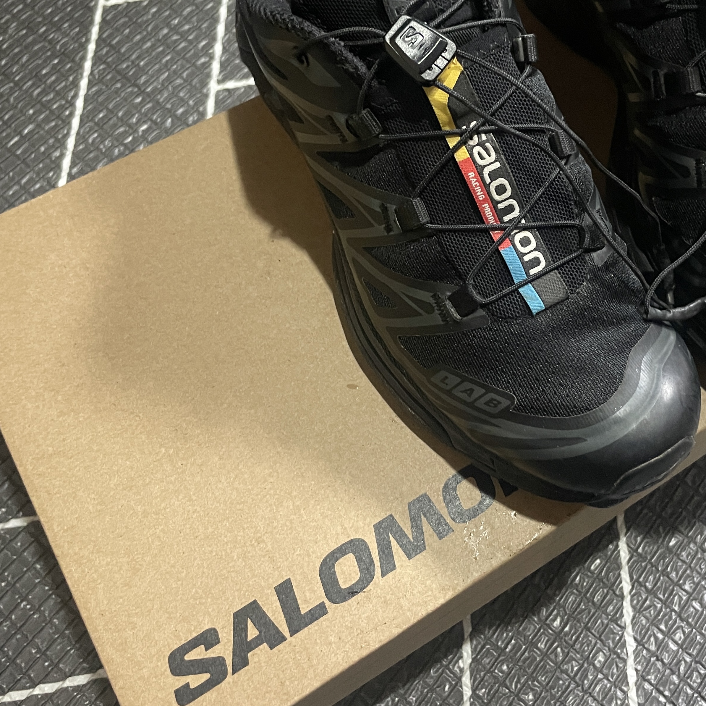 Salomon XT-6 ADV Black 착용 스타일