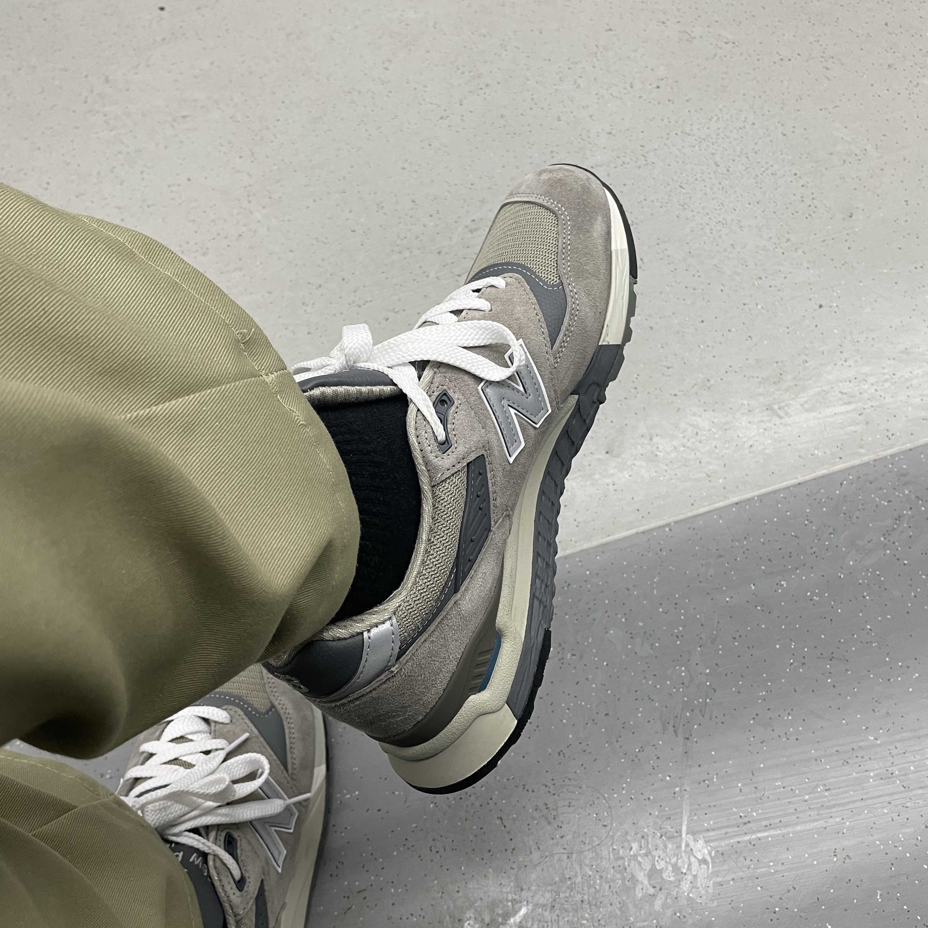 New Balance 998 Core Made in USA Grey Silver 착용 스타일