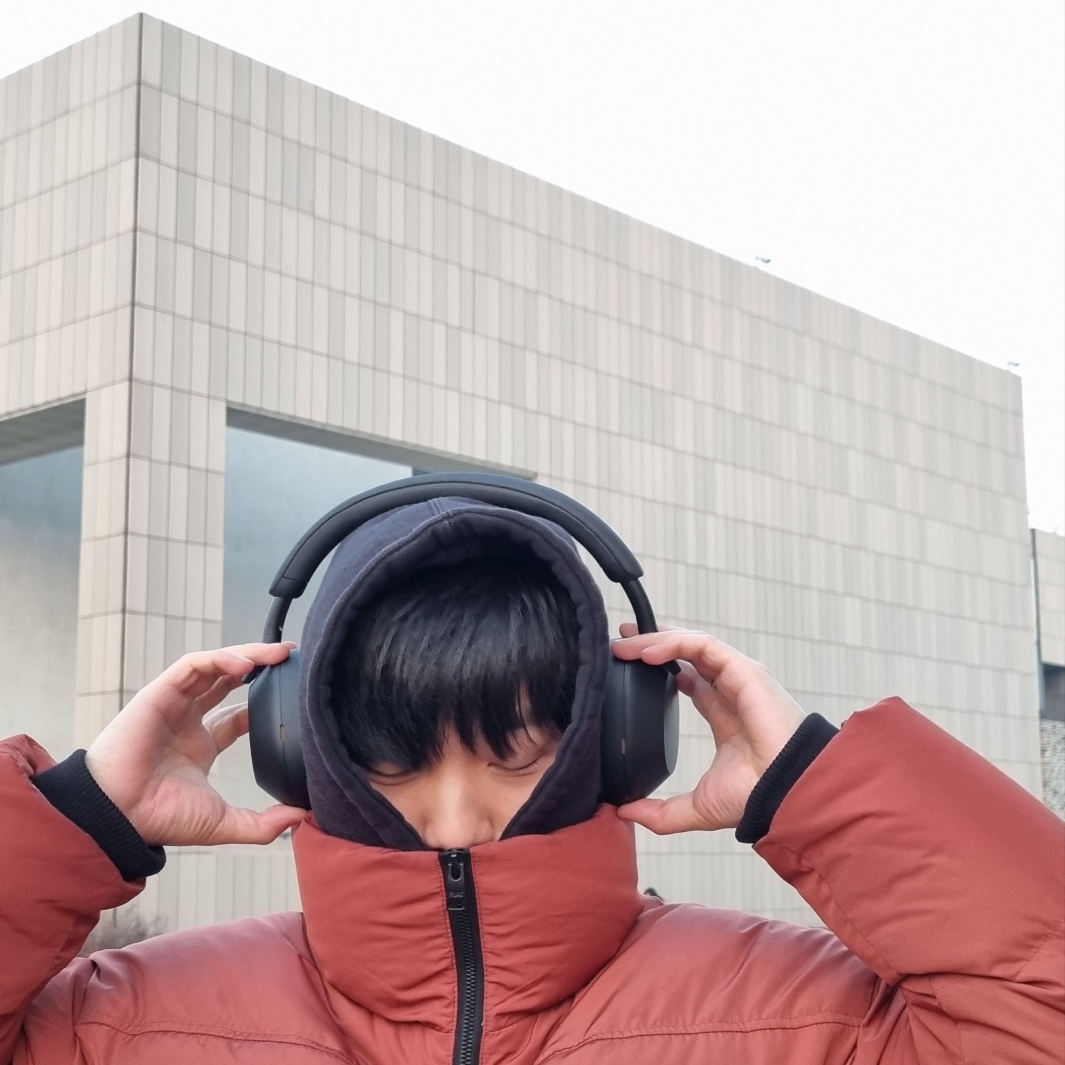 [사은품 증정] Sony WH-1000XM5 Black (Sony Korea Ver.) 착용 스타일