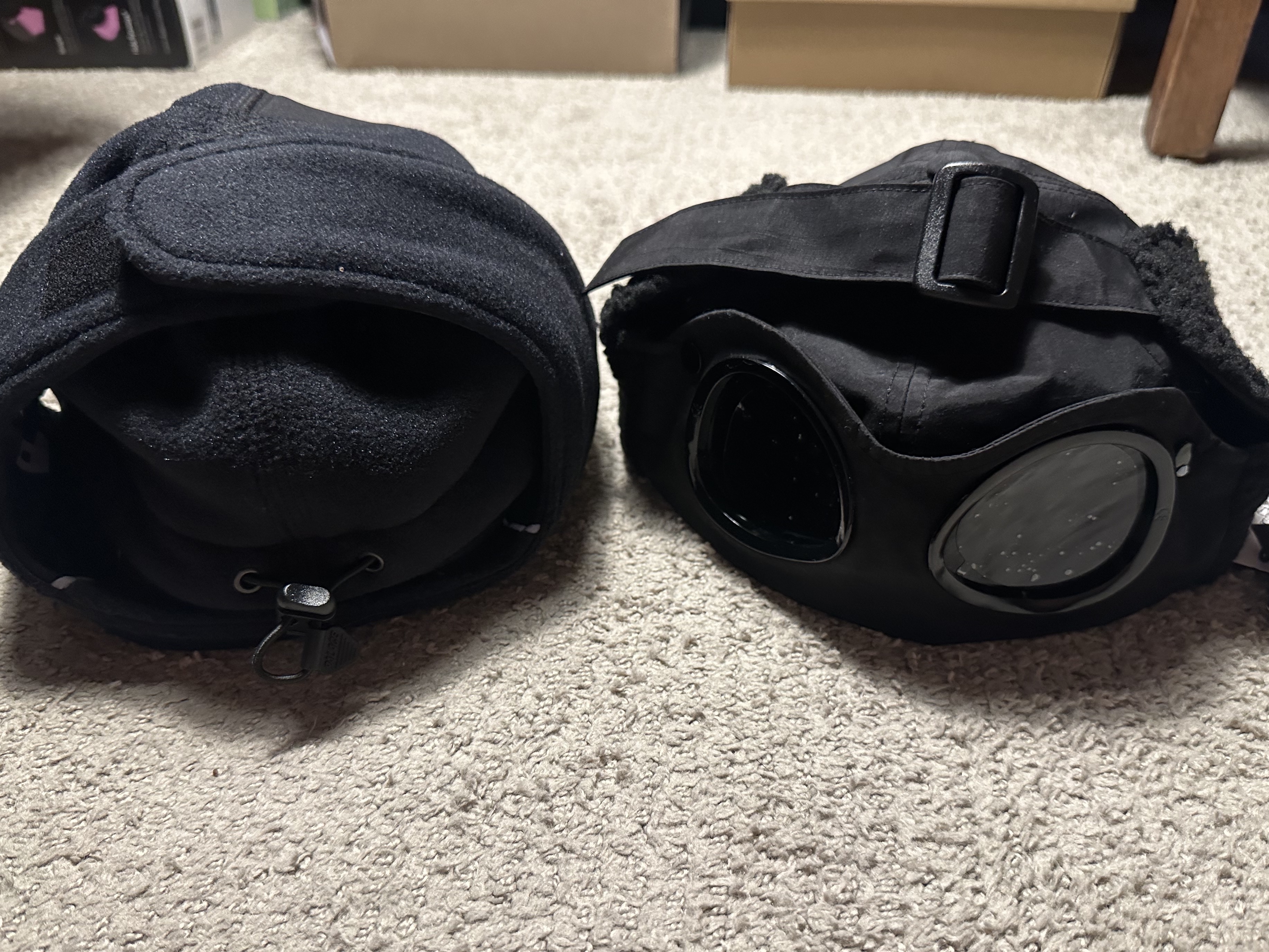 Palace x C.P. Company Goggle Ear Flap P-Cap Black - 23FW, Palace Polartec Warmdome Earflap 5-Panel Black - 23FW 착용 스타일 - 2