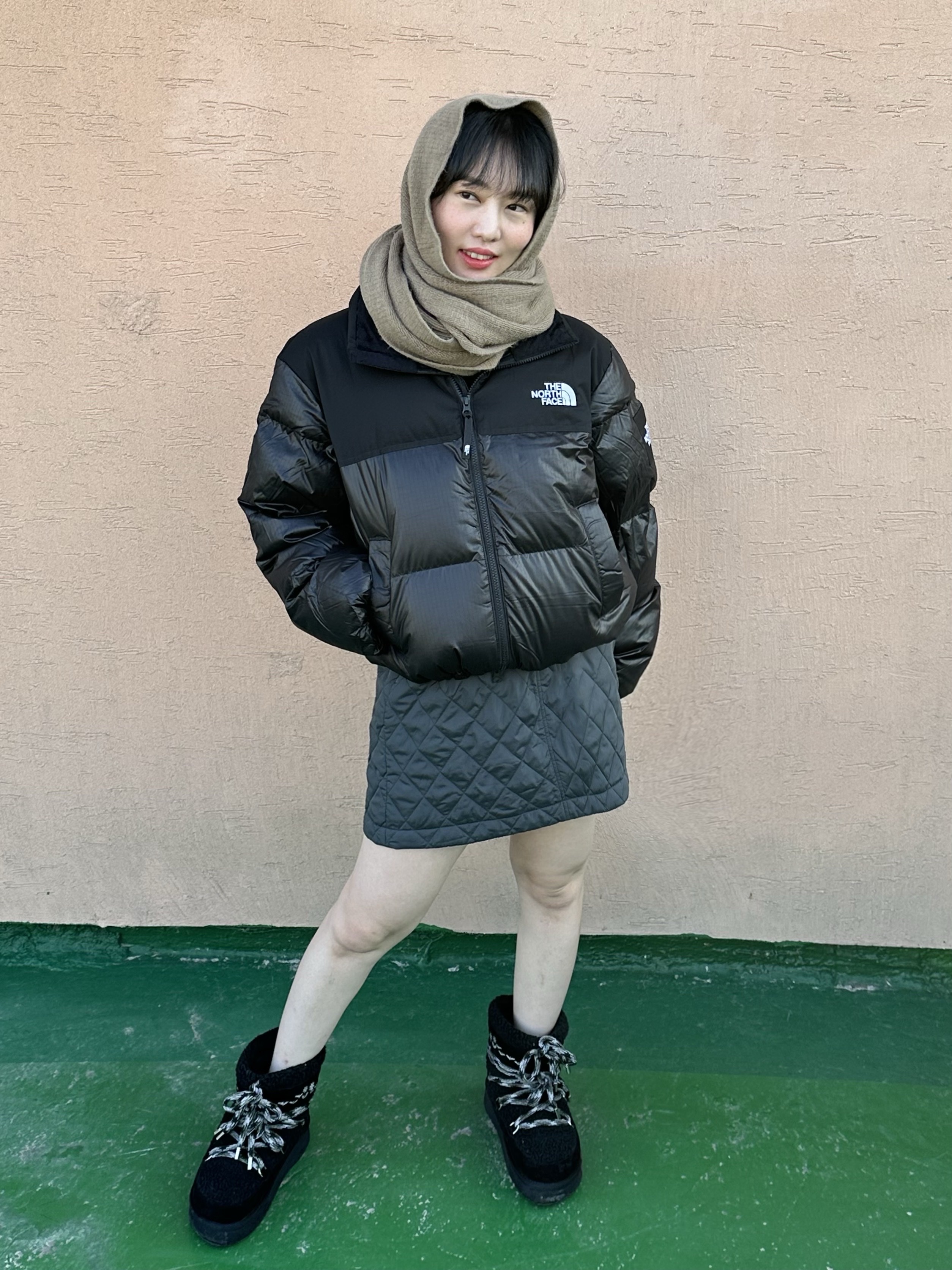 (W) UGG Classic Dipper Boots Chestnut, UGG x Telfar Logo Mini Chestnut 착용 스타일 - 7