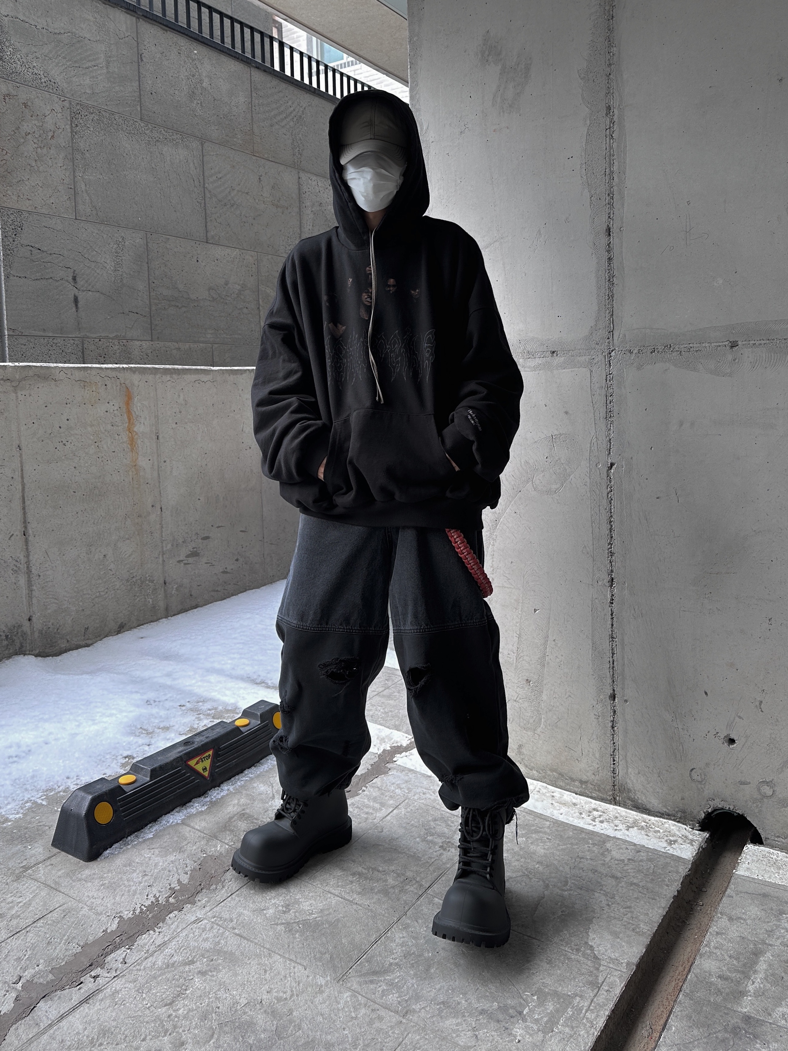 Undermycar Dival Real Divided Damage Washed Pants Inkwell - 23FW 착용 스타일 - 1