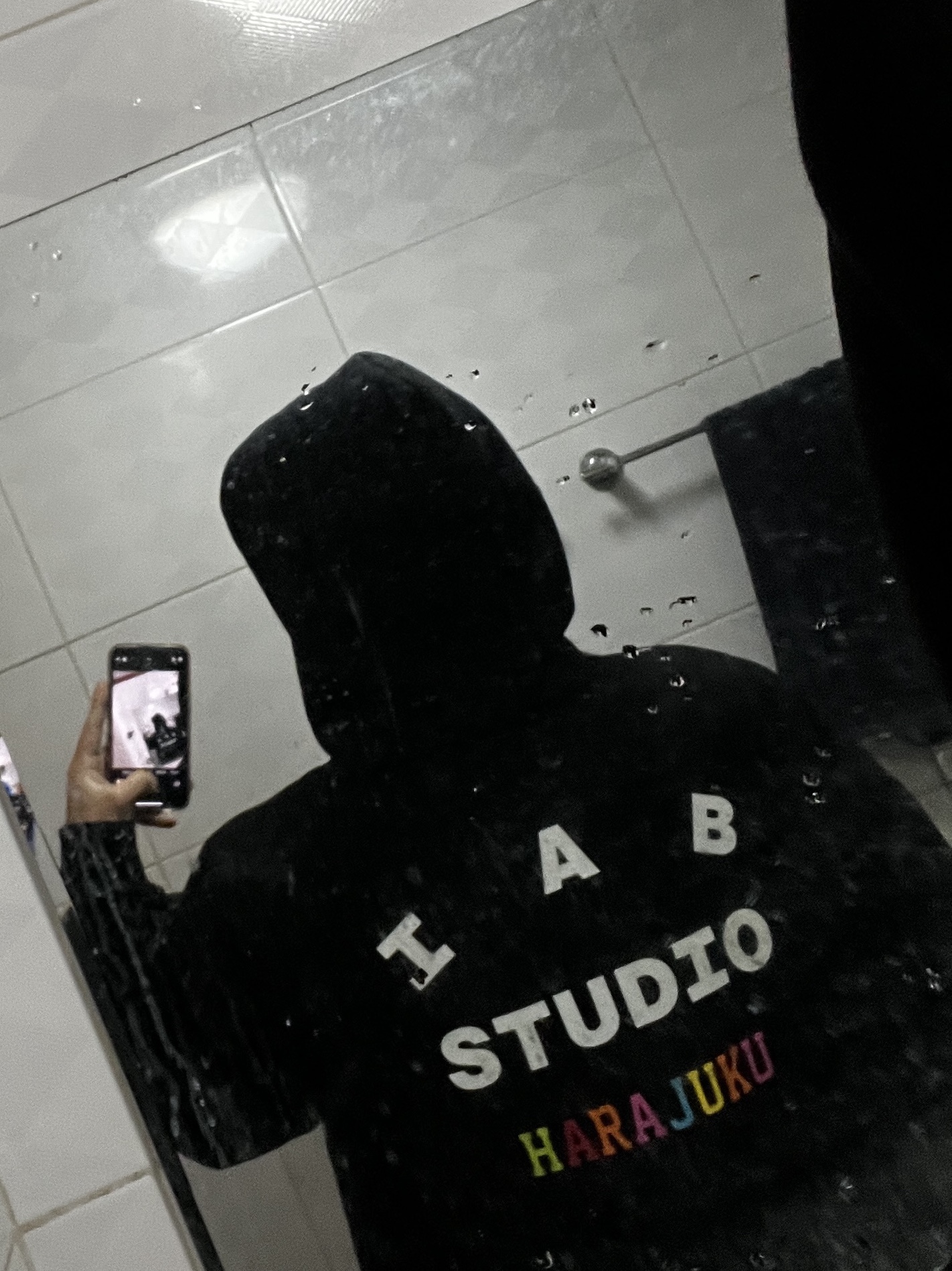 IAB Studio Harajuku Hoodie Black - Harajuku Exclusive 착용 스타일