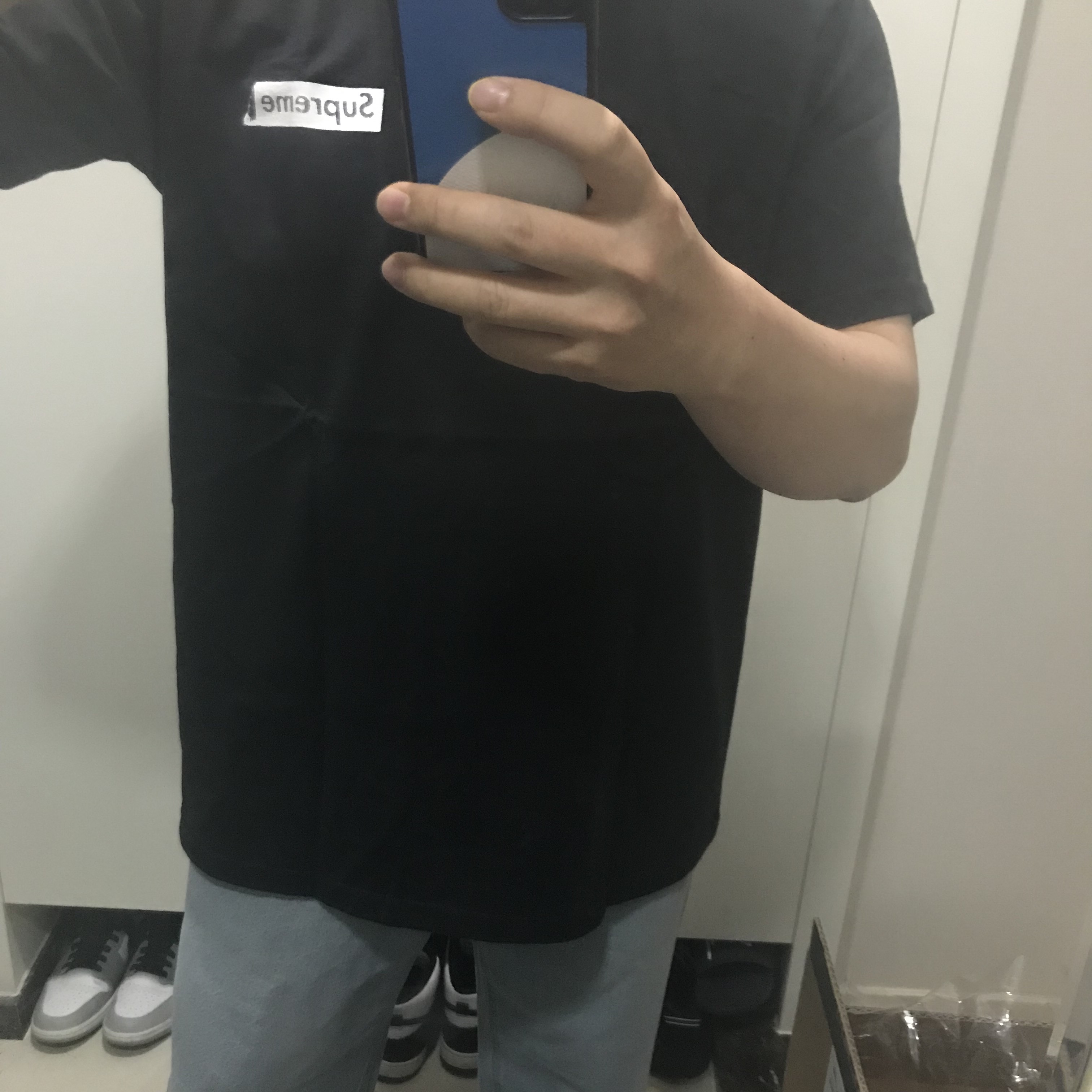 Supreme Static T-Shirt Black - 23FW 착용 스타일