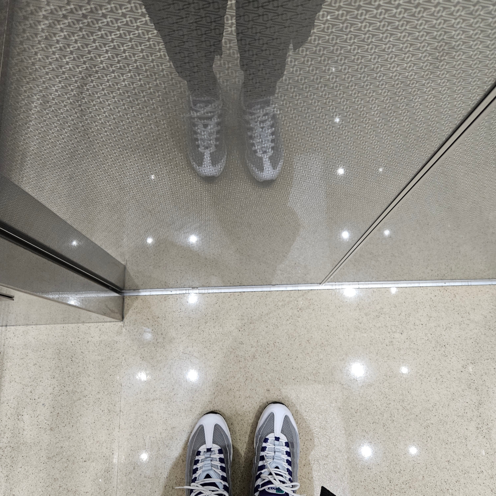 (W) Nike Air Max 95 Grape 2018 착용 스타일 - 1