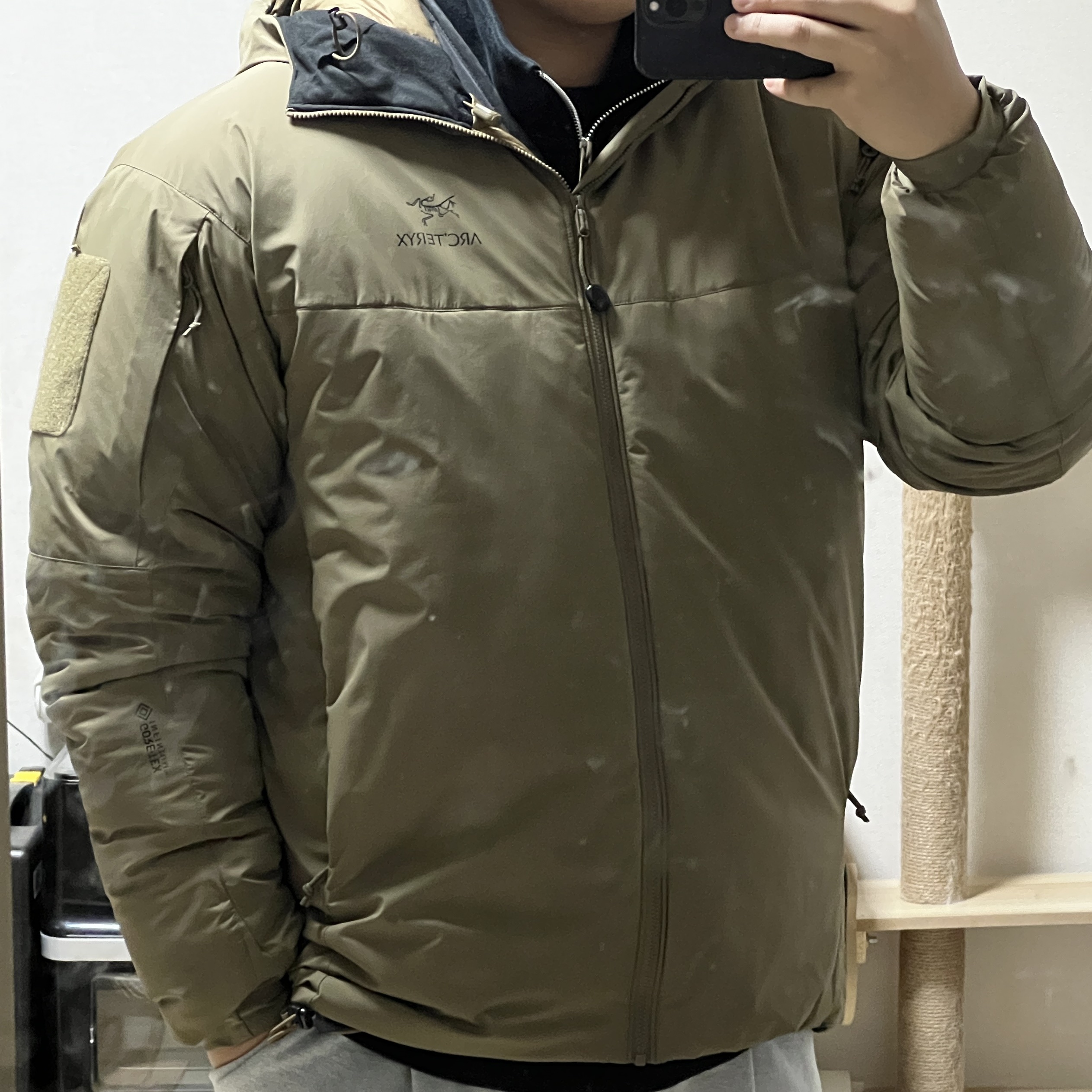 Arc'teryx LEAF Cold WX Hoody LT Gen 2 Crocodile, Arc'teryx LEAF Cold WX Jacket LT Gen 2 Crocodile 착용 스타일 - 2
