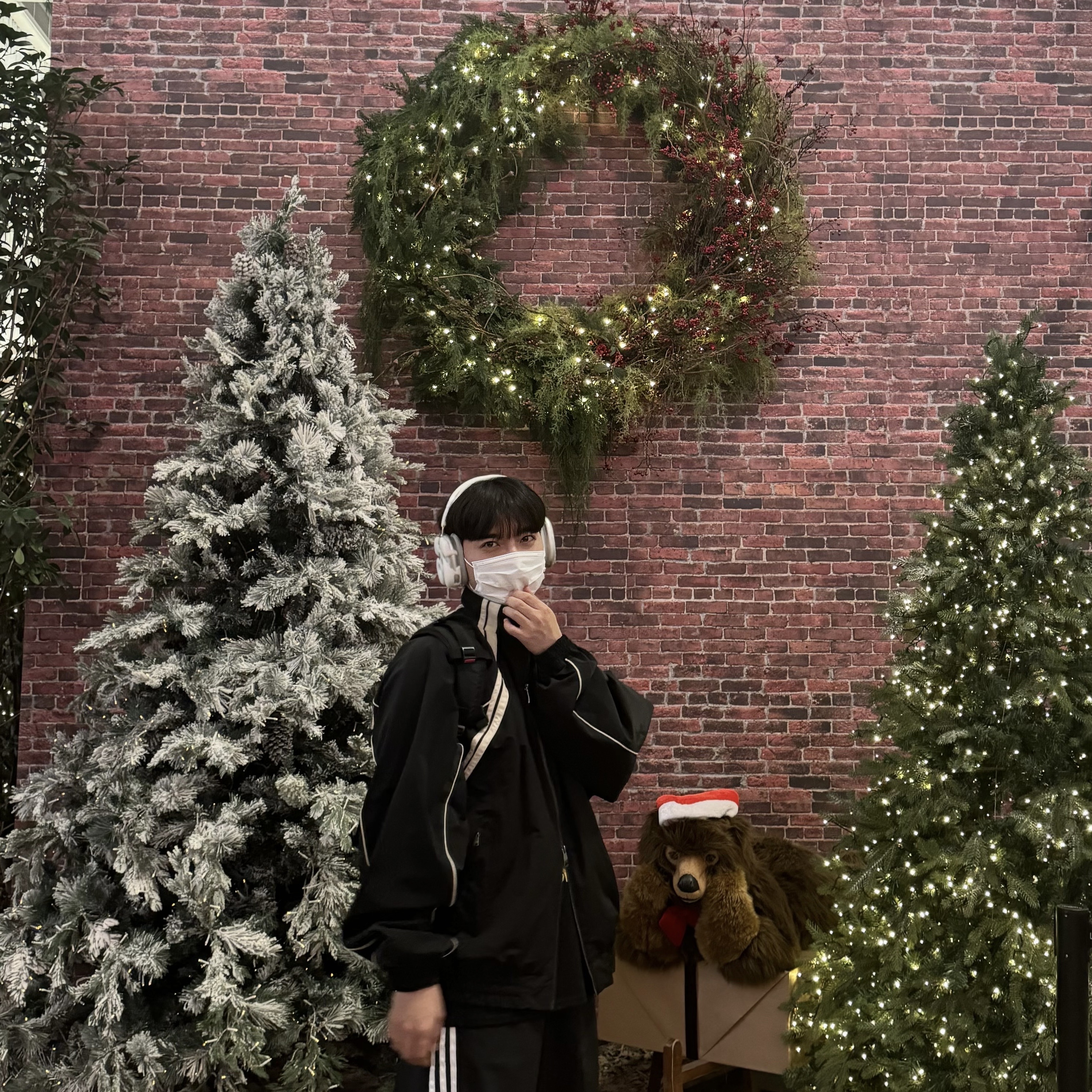 [KREAM 단독] Test Artifact Era Max Drip White, Ader Error Bashar Jumper Noir 착용 스타일