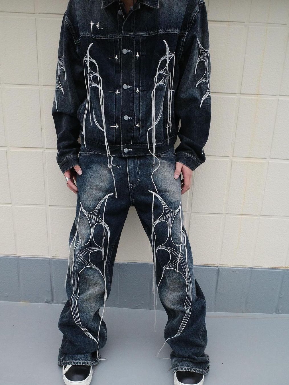 Thug Club Leather Puffer Jacket Black (Polyester), Thug Club Leather Denim Pants Black 착용 스타일 - 5