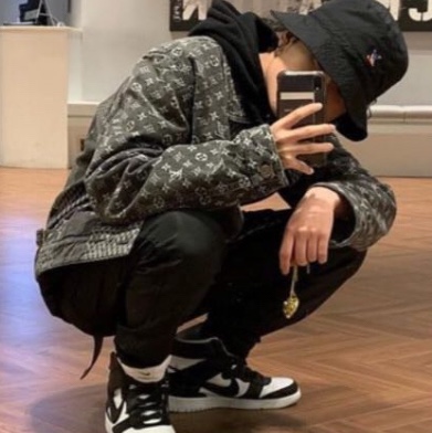 Louis Vuitton x Nigo Giant Damier Waves Monogram Denim Jacket Black 착용 스타일