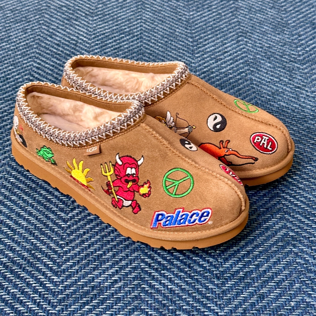 UGG x Palace Tasman Slipper Chestnut 착용 스타일 - 3