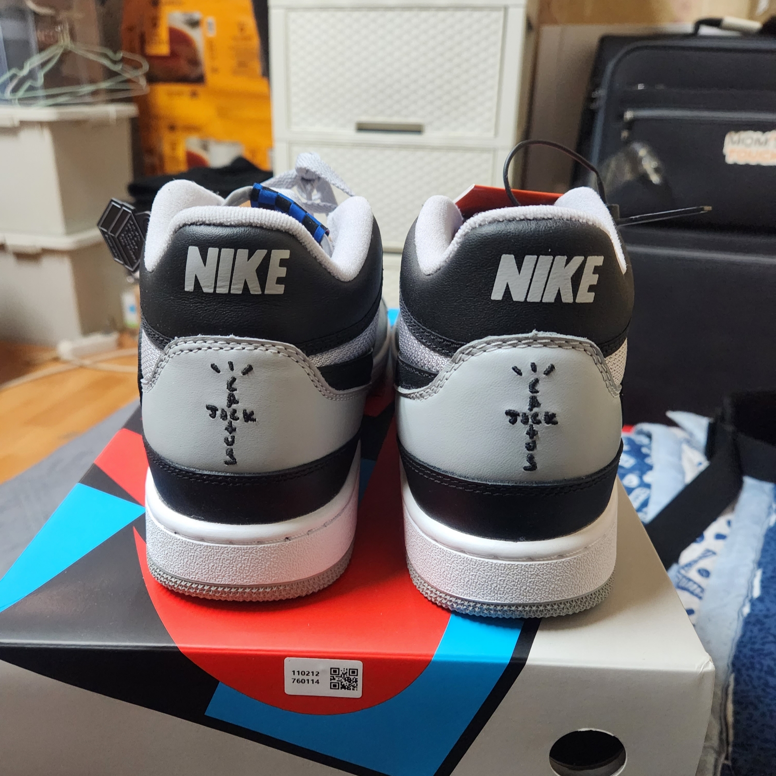 Nike x Travis Scott Mac Attack SP Light Smoke Grey 착용 스타일 - 3