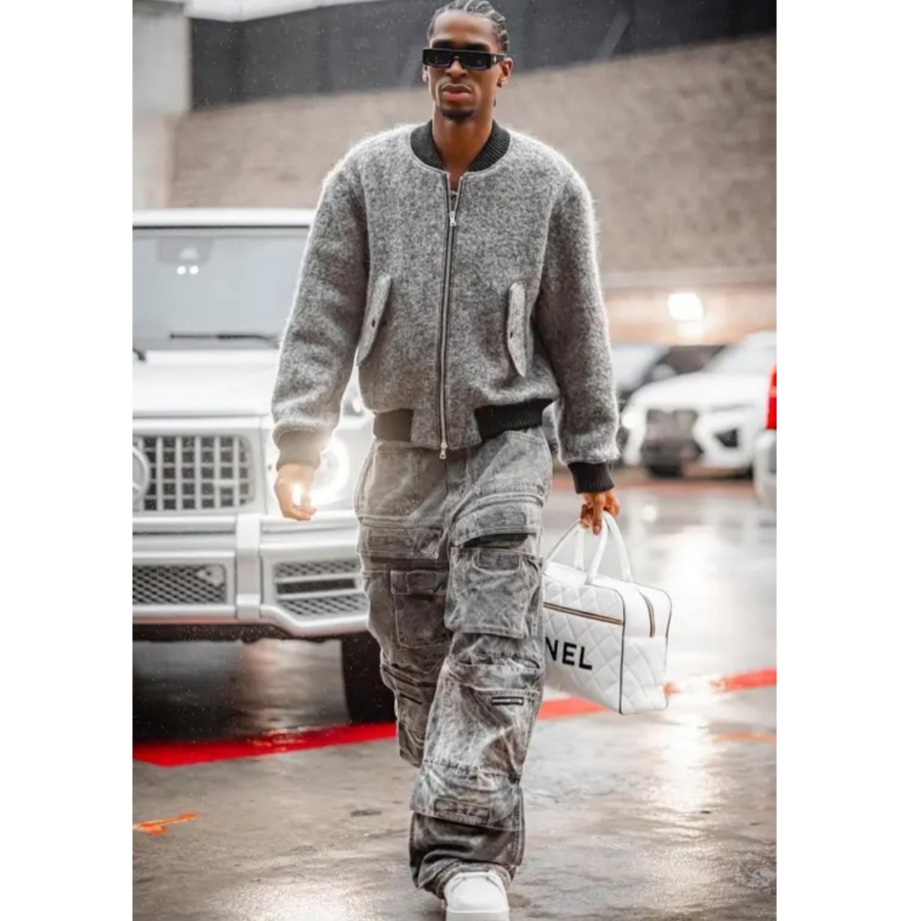 Louis Vuitton LV Trainer Maxi Sneakers White 착용 스타일 - 2