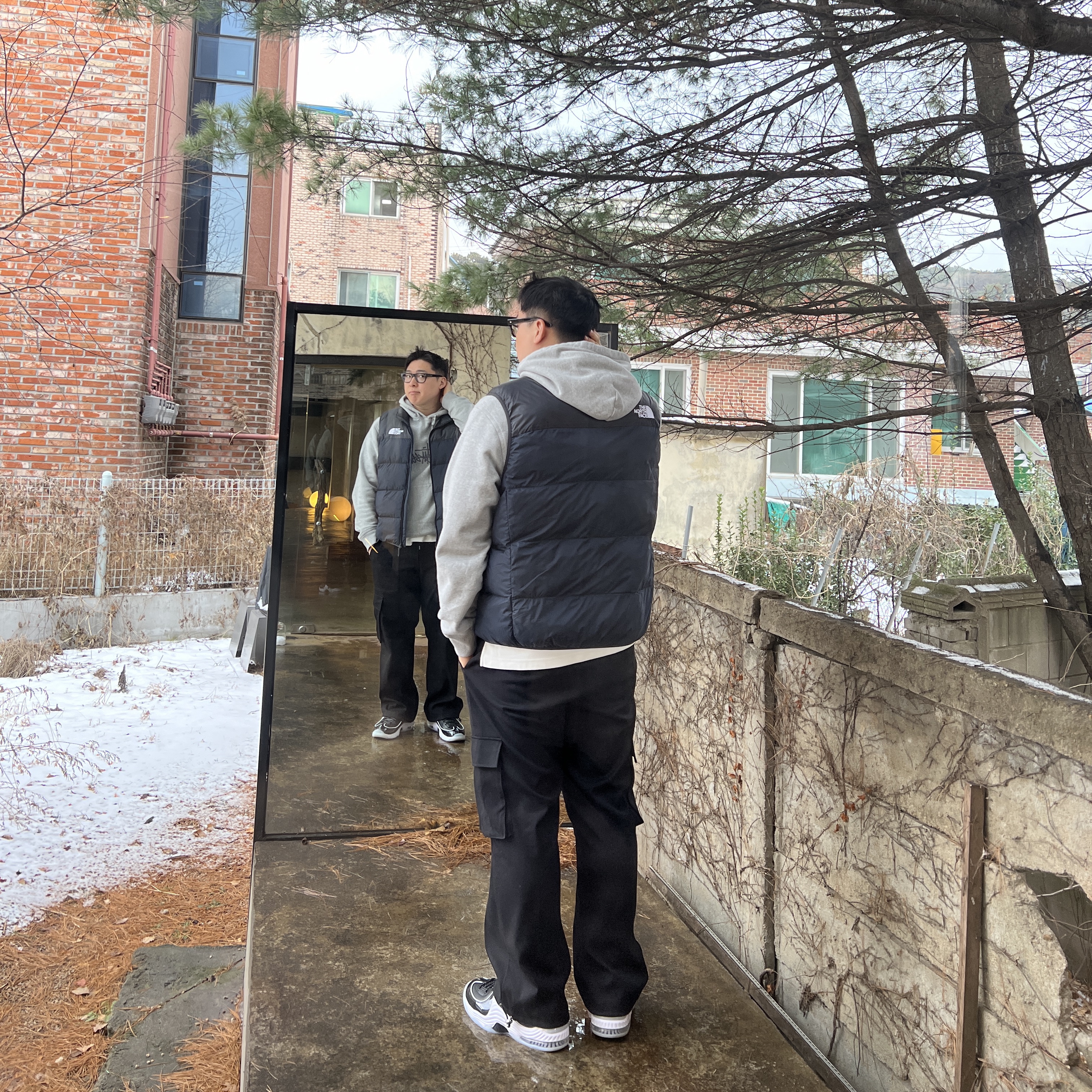 Stussy Basic Applique Hoodie Black, Nike Air Penny II Football Grey 착용 스타일