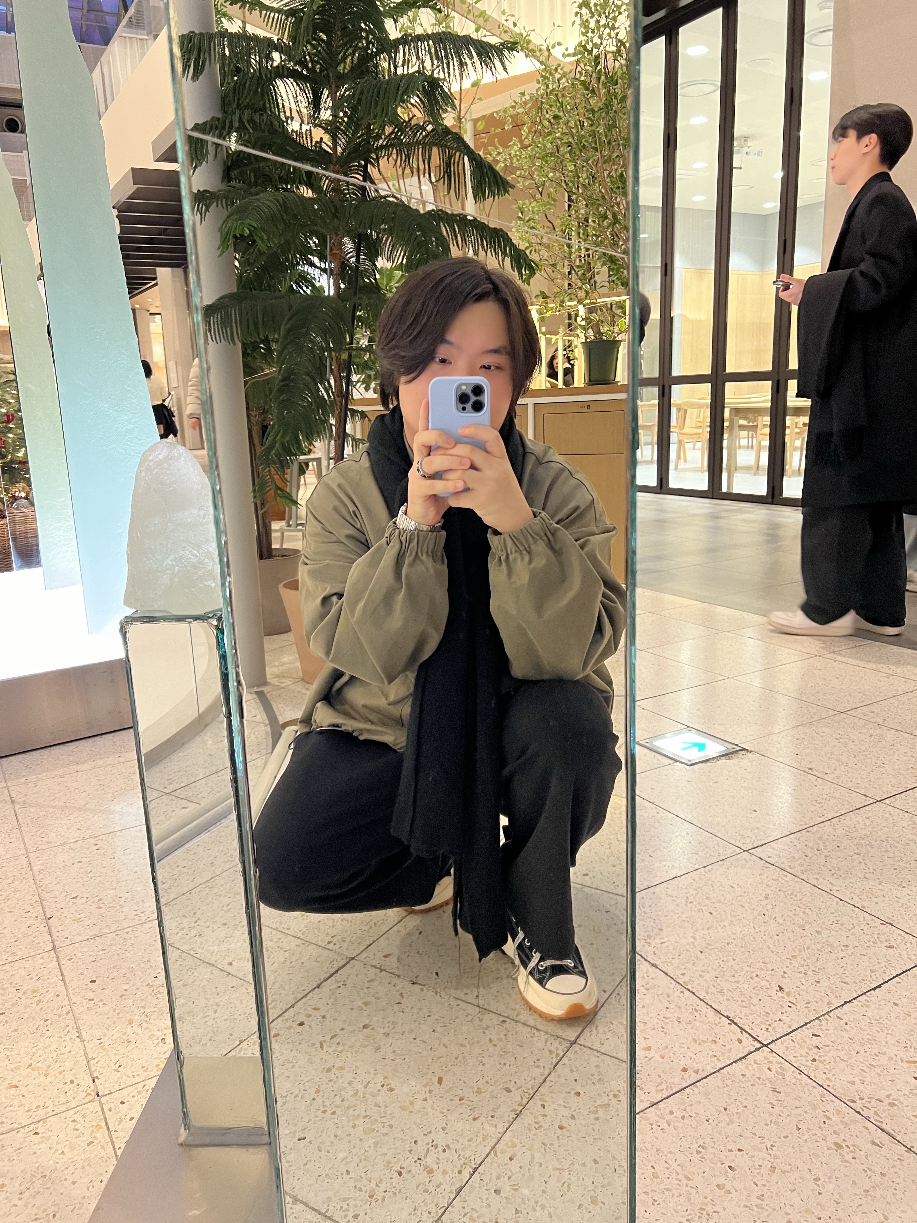 Converse x JW Anderson Run Star Hike Hi Black 착용 스타일 - 2