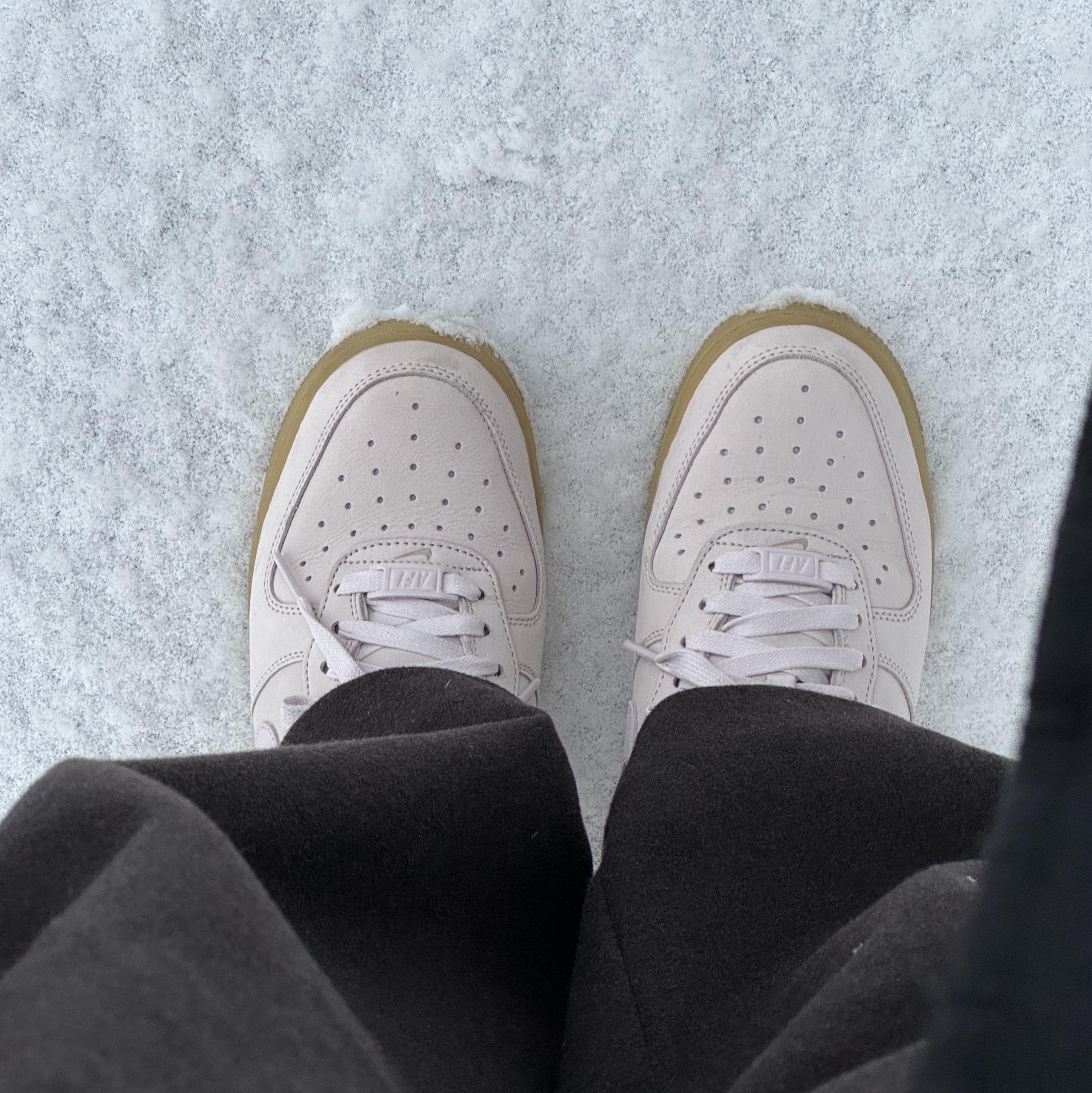 (W) Nike Air Force 1 PRM MF Pearl Pink 착용 스타일