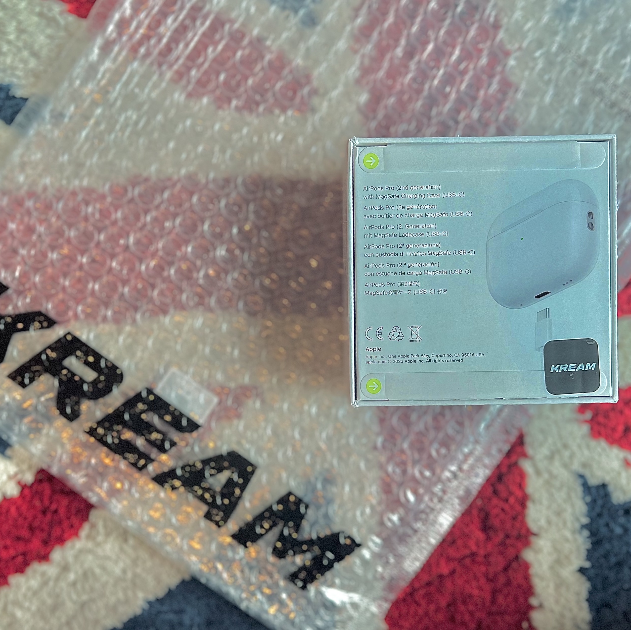 Apple Airpods Pro 2nd Gen with MagSafe Charging Case USB C (Korean Ver.) 착용 스타일 - 2
