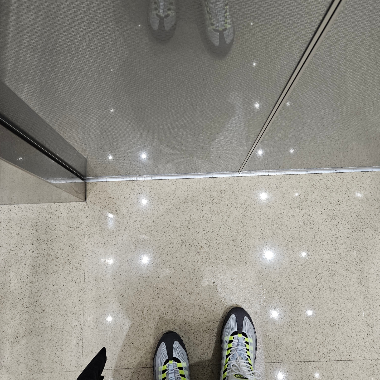 Nike Air Max 95 OG Neon 2015 착용 스타일 - 3