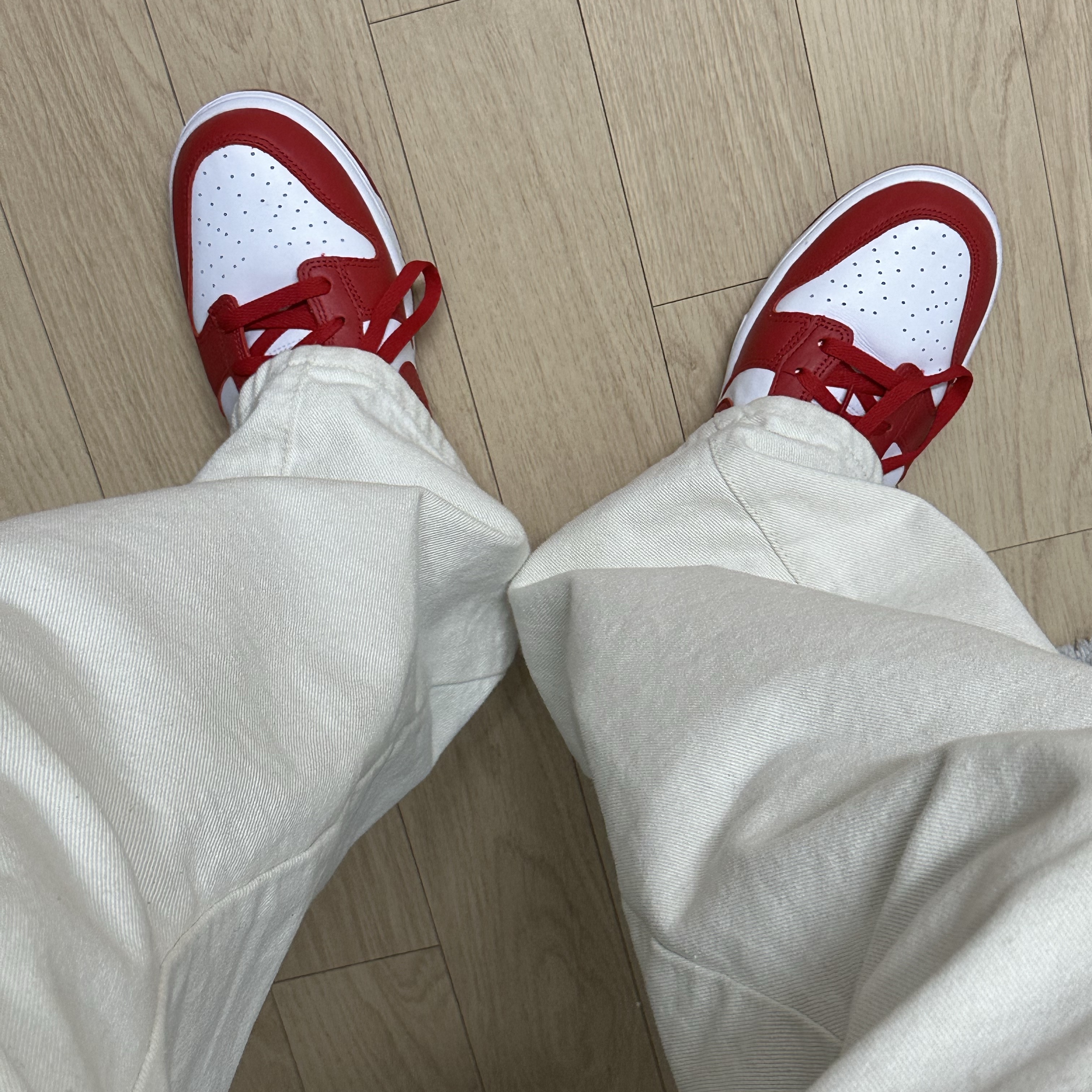 Nike Dunk Low SP White and University Red 2023 착용 스타일