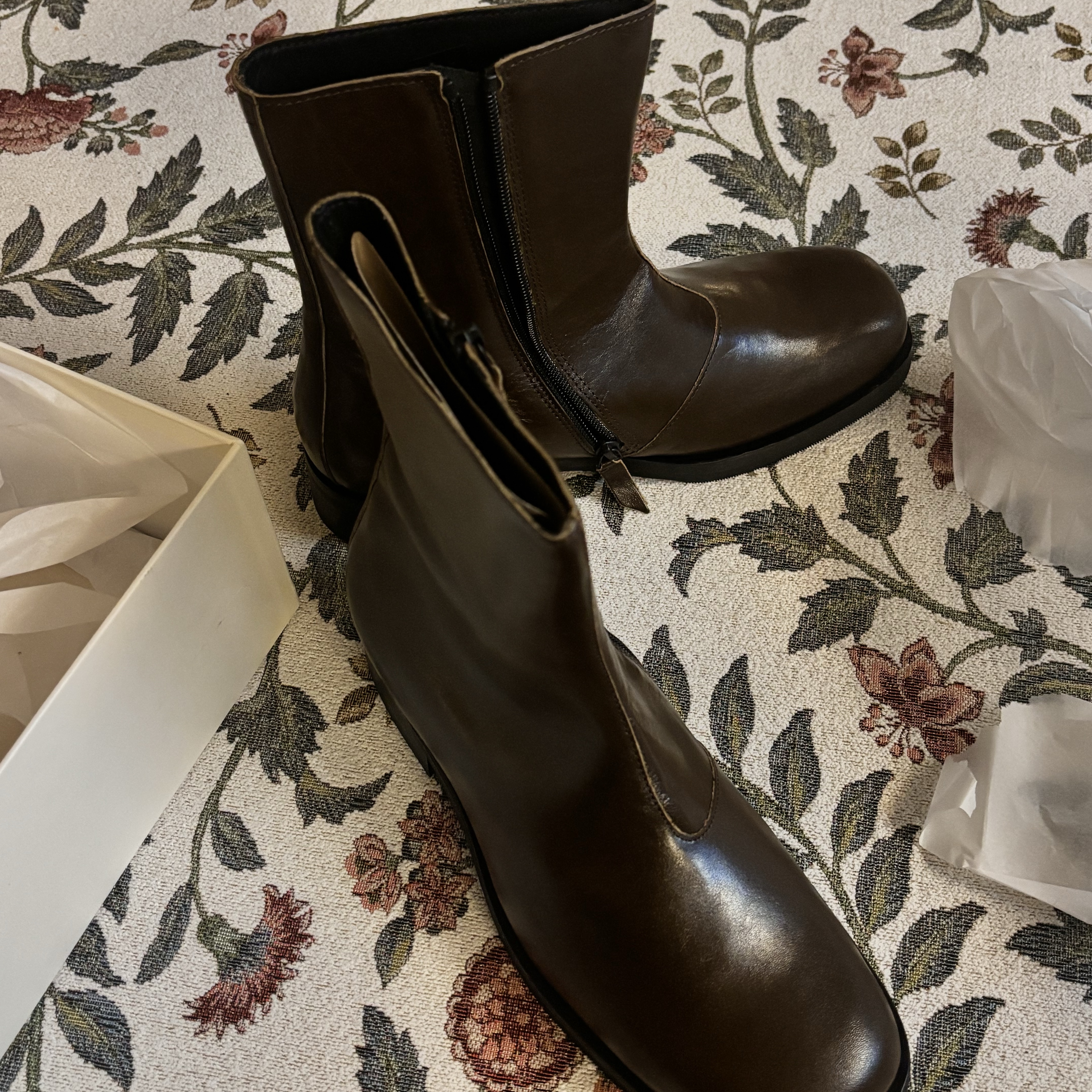 Our Legacy Camion Boot Olive Leather 착용 스타일 - 2