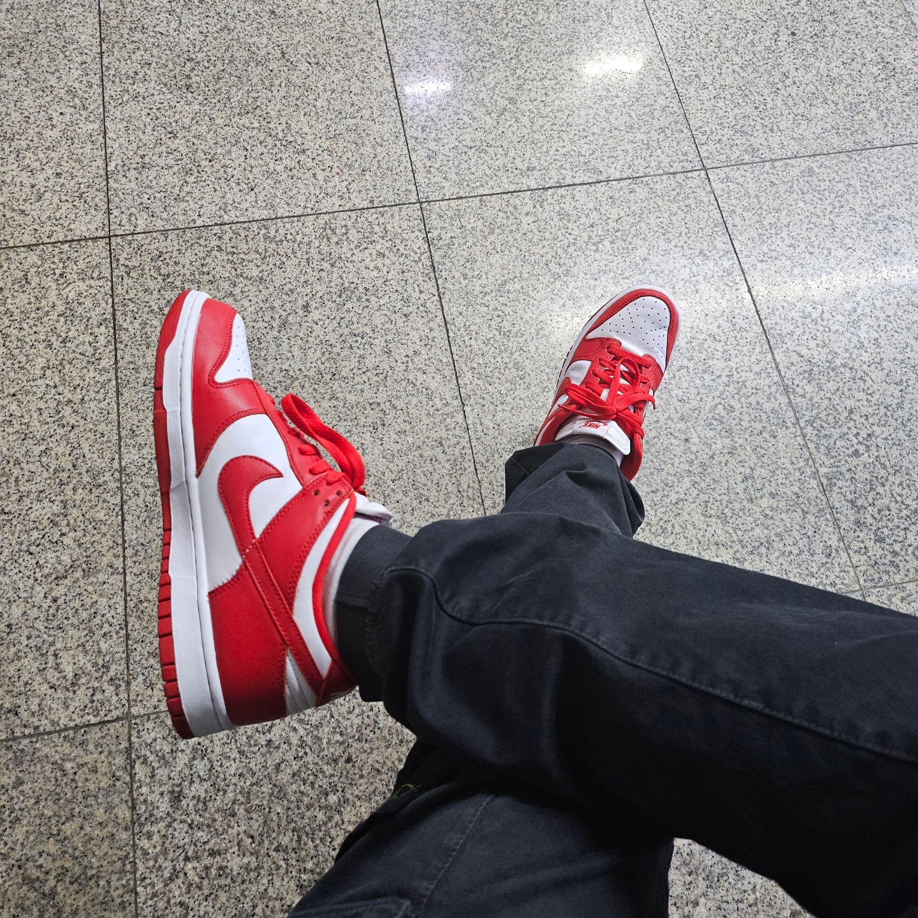 Nike Dunk Low SP White and University Red 2023 착용 스타일