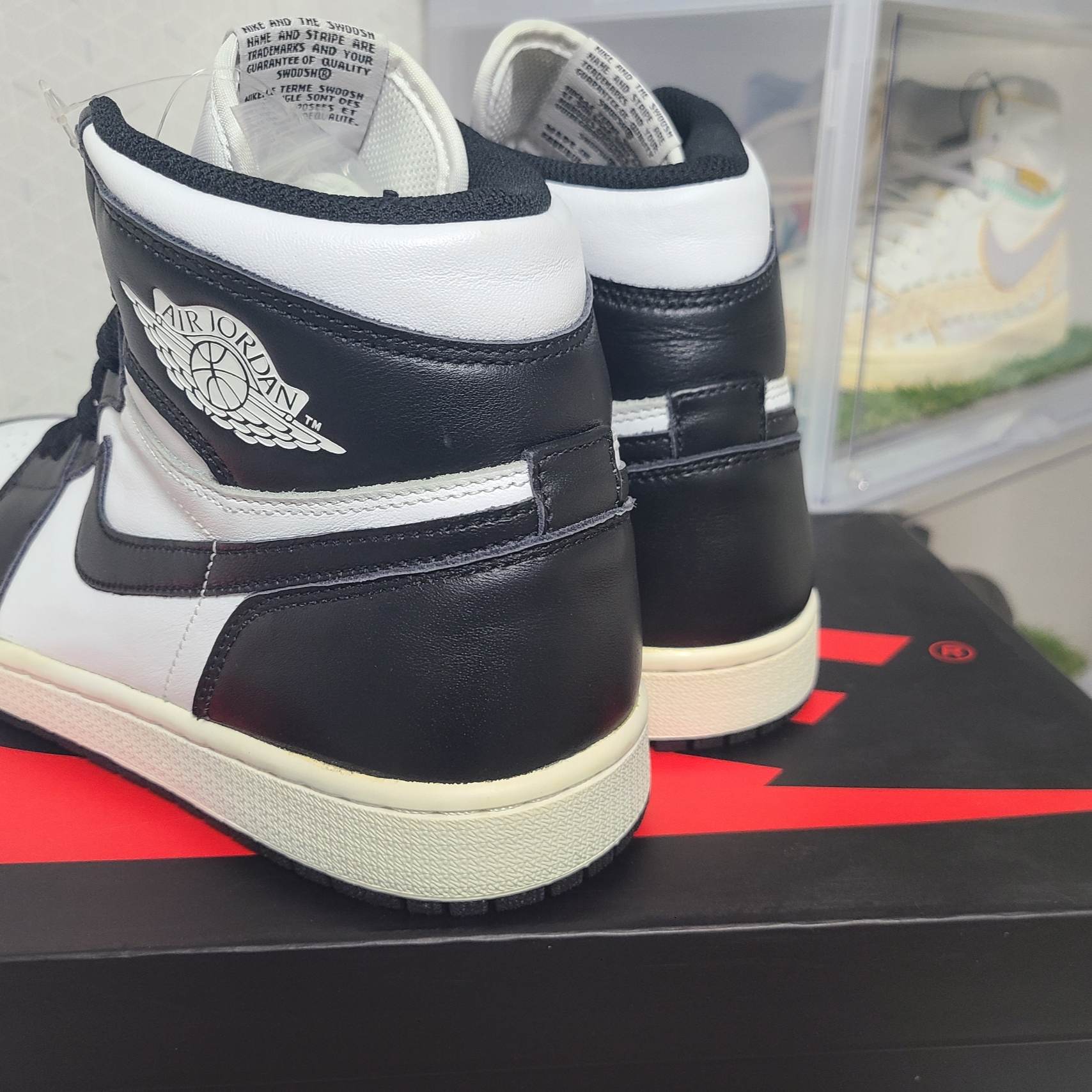Jordan 1 Retro High OG Black White 2014 착용 스타일 - 4