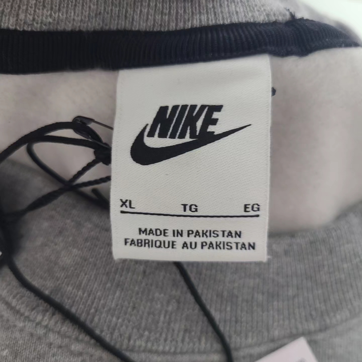 Nike x Stussy NRG Fleece Crewneck Dark Grey Heather (DO9337-063) 착용 스타일 - 6