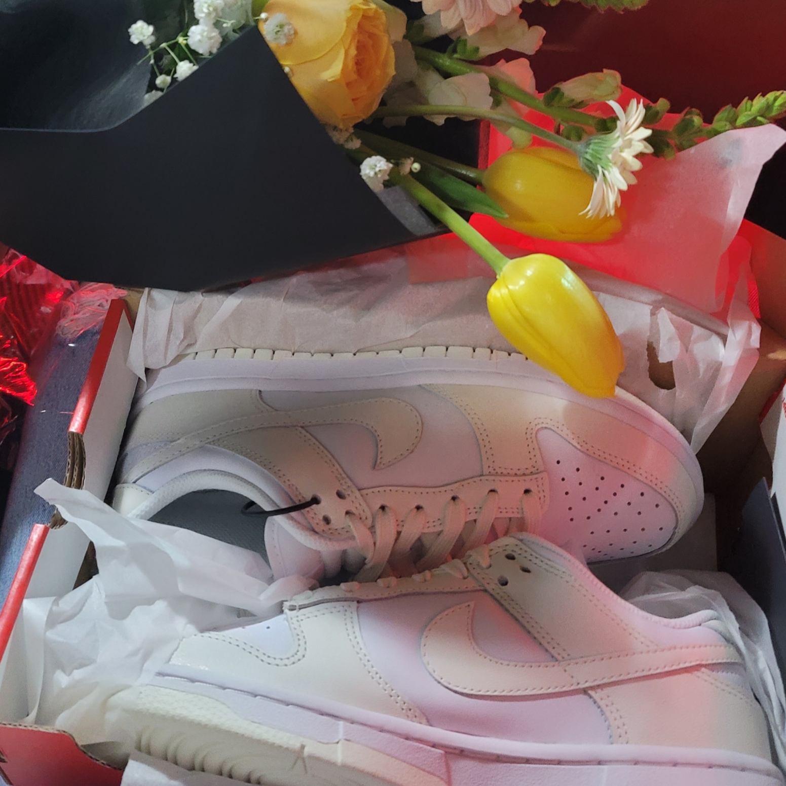 (W) Nike Dunk Low White and Sail 착용 스타일