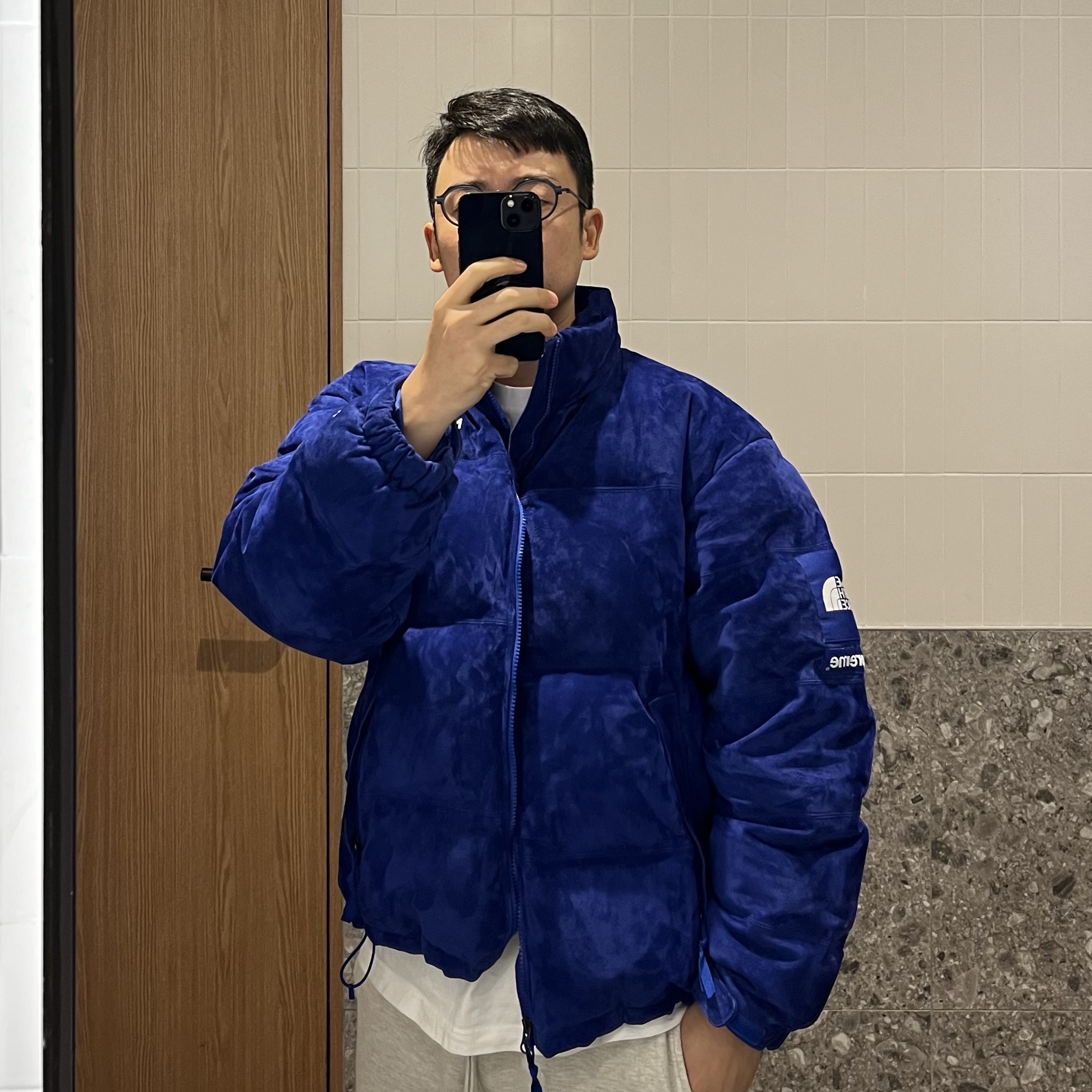 Supreme x The North Face Suede Nuptse Jacket Blue - 23FW 착용 스타일 - 1