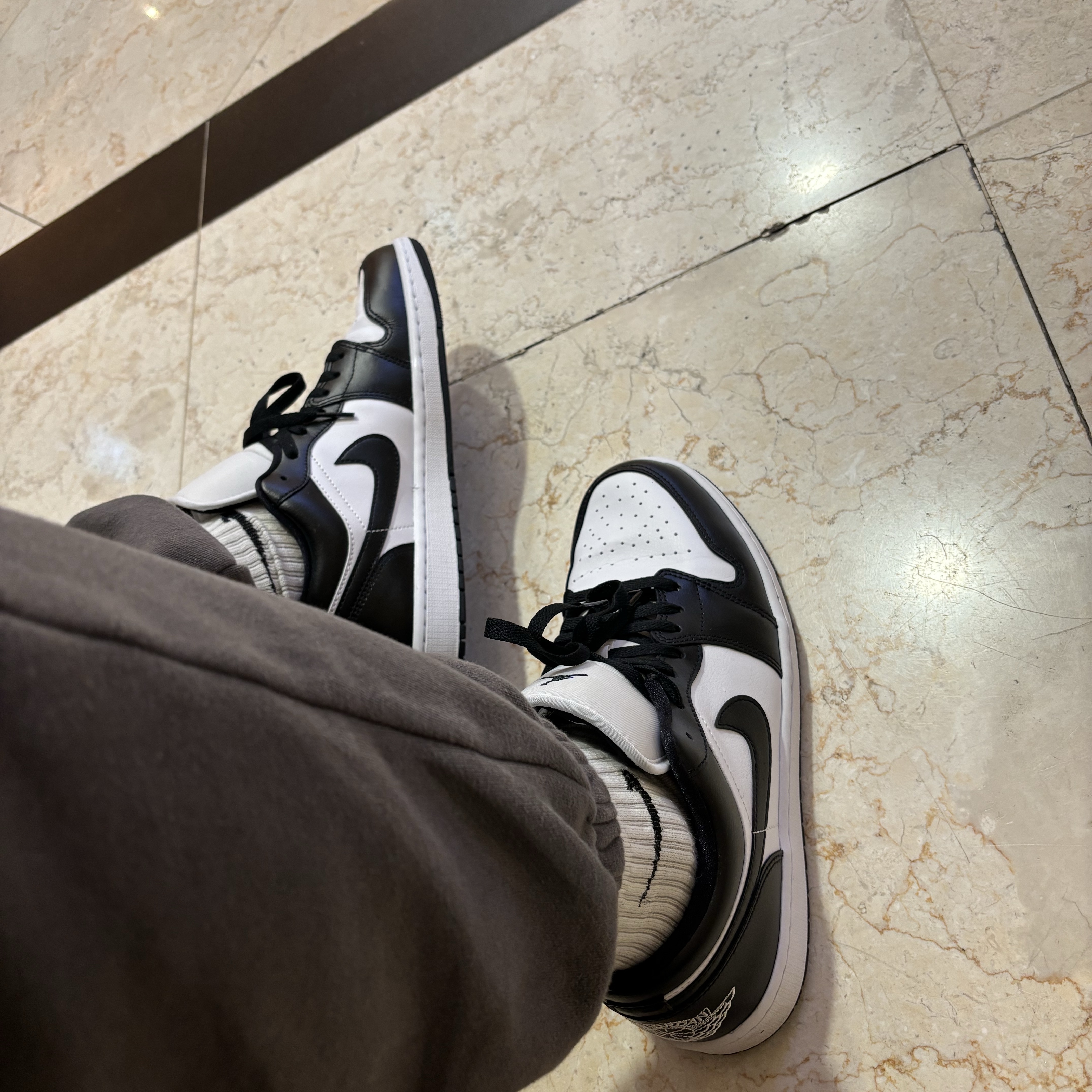 (W) Jordan 1 Low Black and White 착용 스타일 - 1
