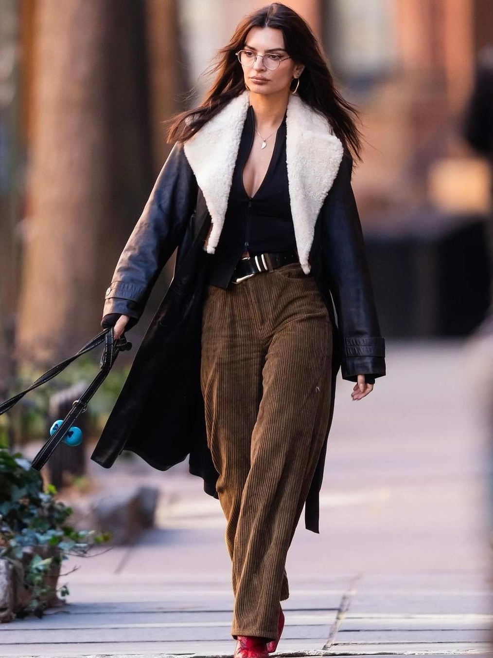 Greenbutter Women Corduroy Hidden Banding Pants Brown, Nieeh Coduroy Boots Cut Pants Brown 착용 스타일 - 3