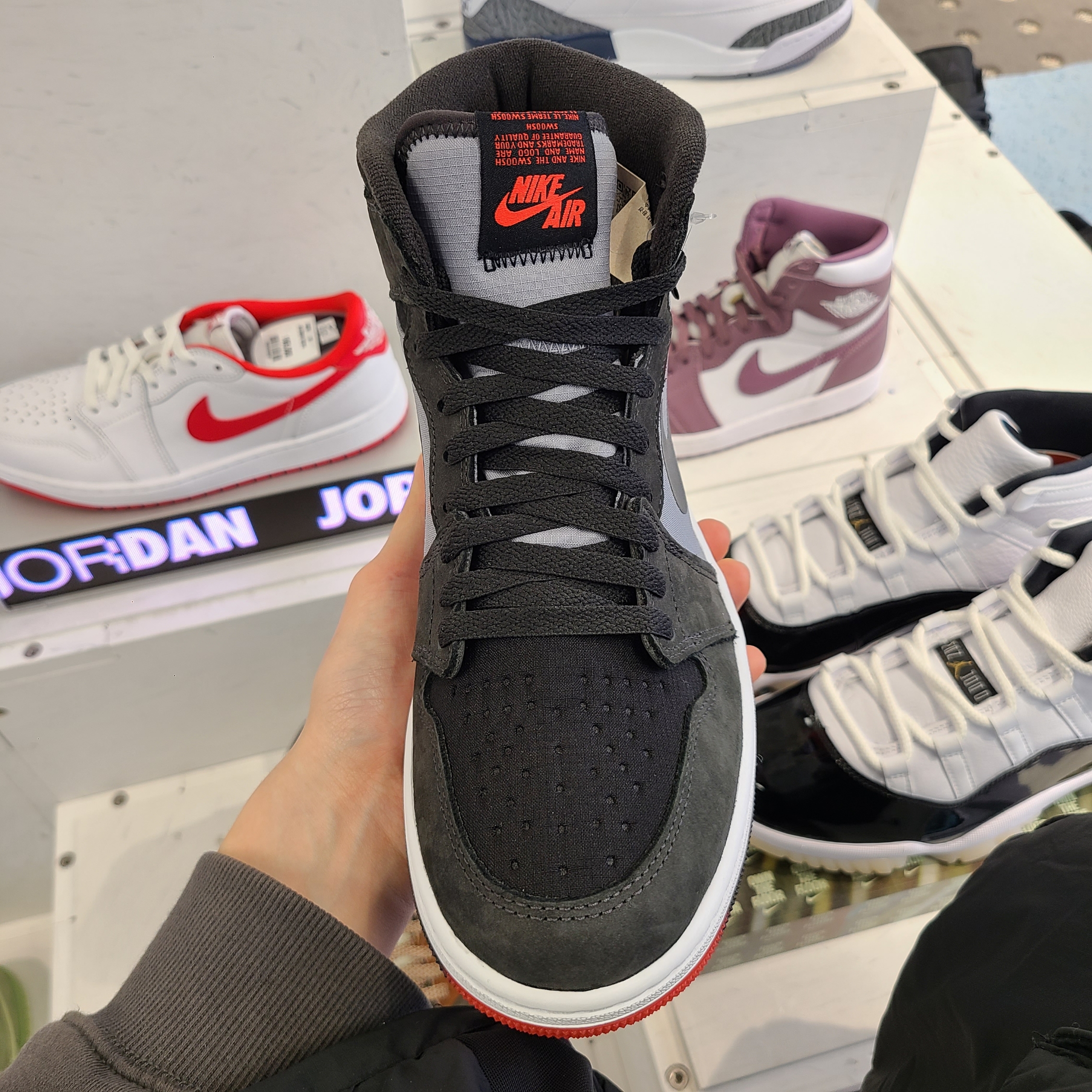 Jordan 1 Element Gore-Tex Black Cement 착용 스타일 - 4