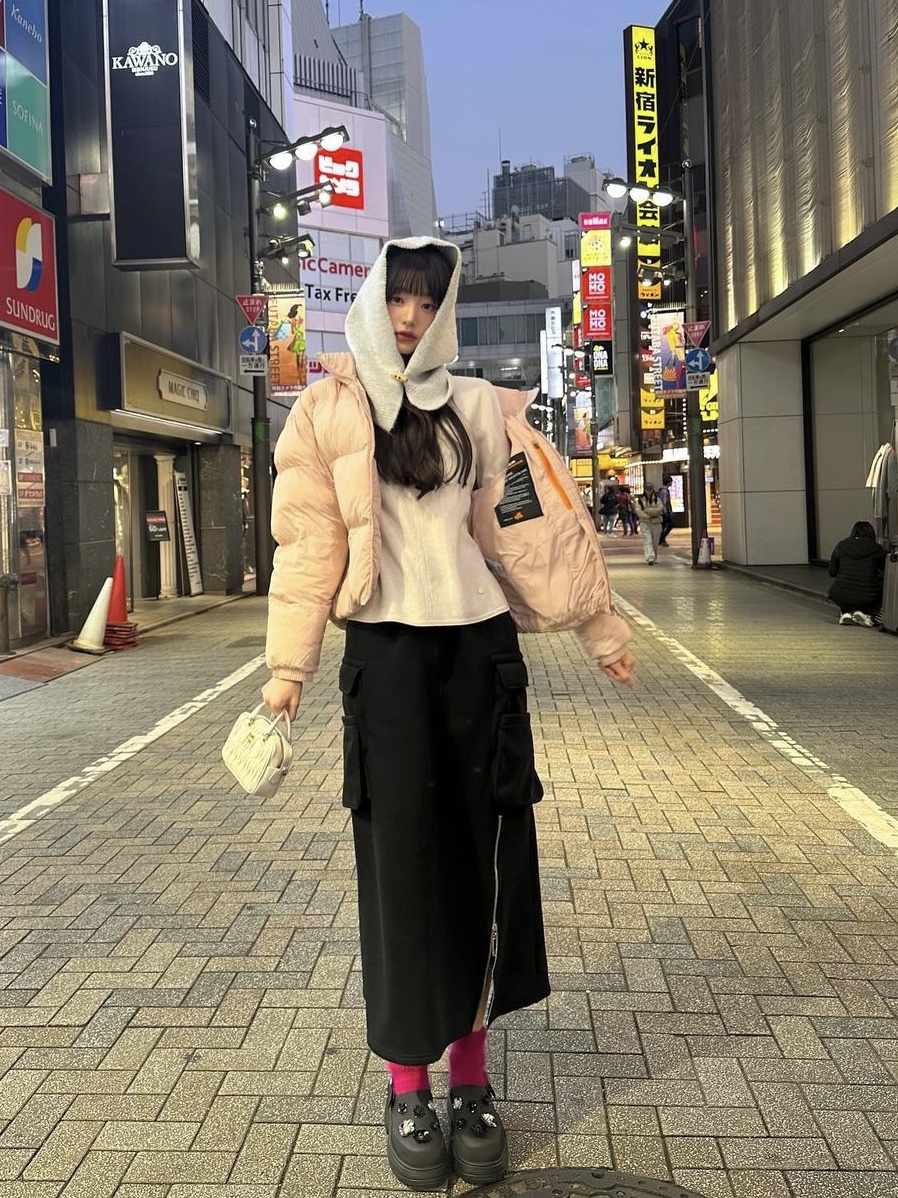 Miu Miu Arcadie Matelasse Nappa Leather Bag White 착용 스타일 - 3