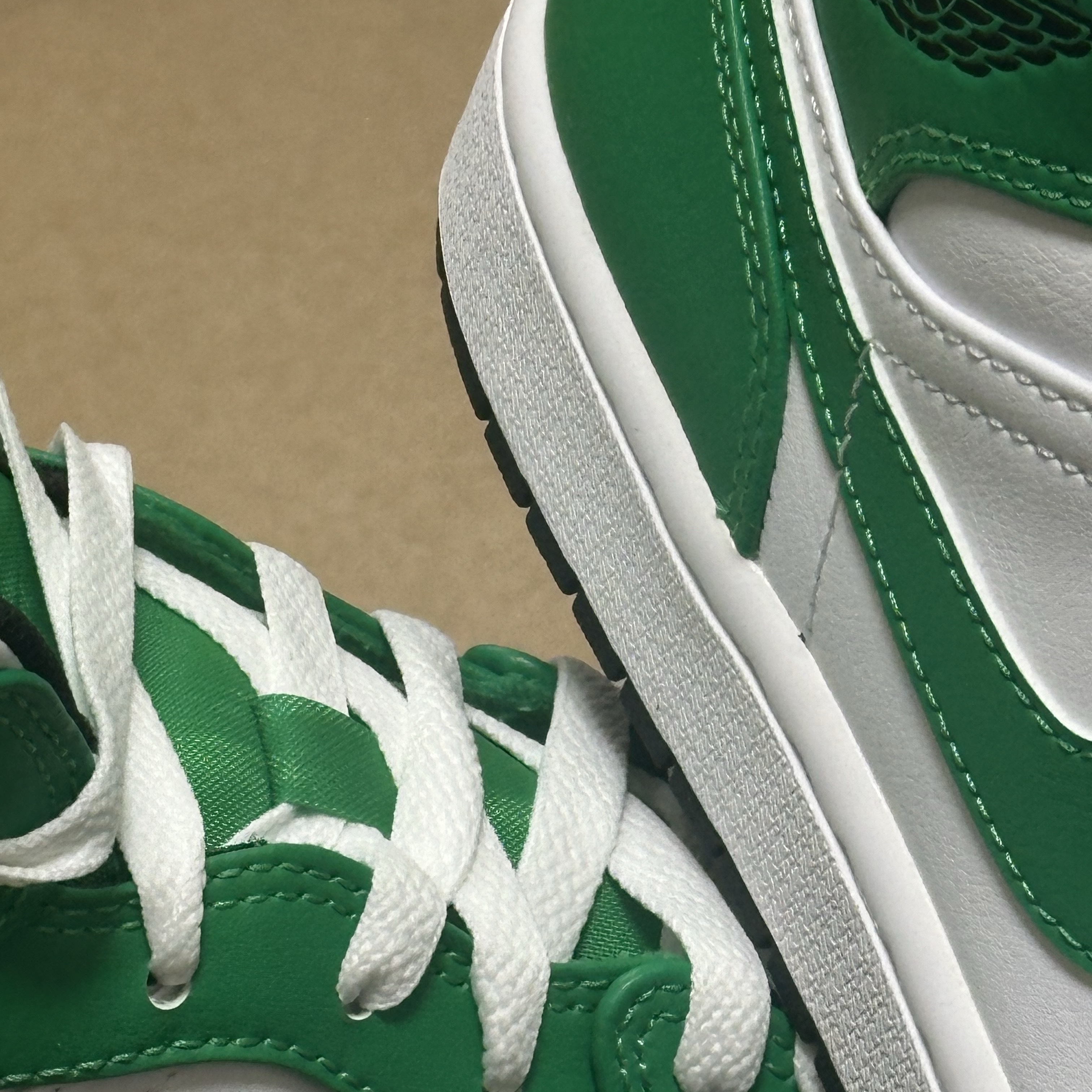 Jordan 1 Mid Lucky Green 착용 스타일