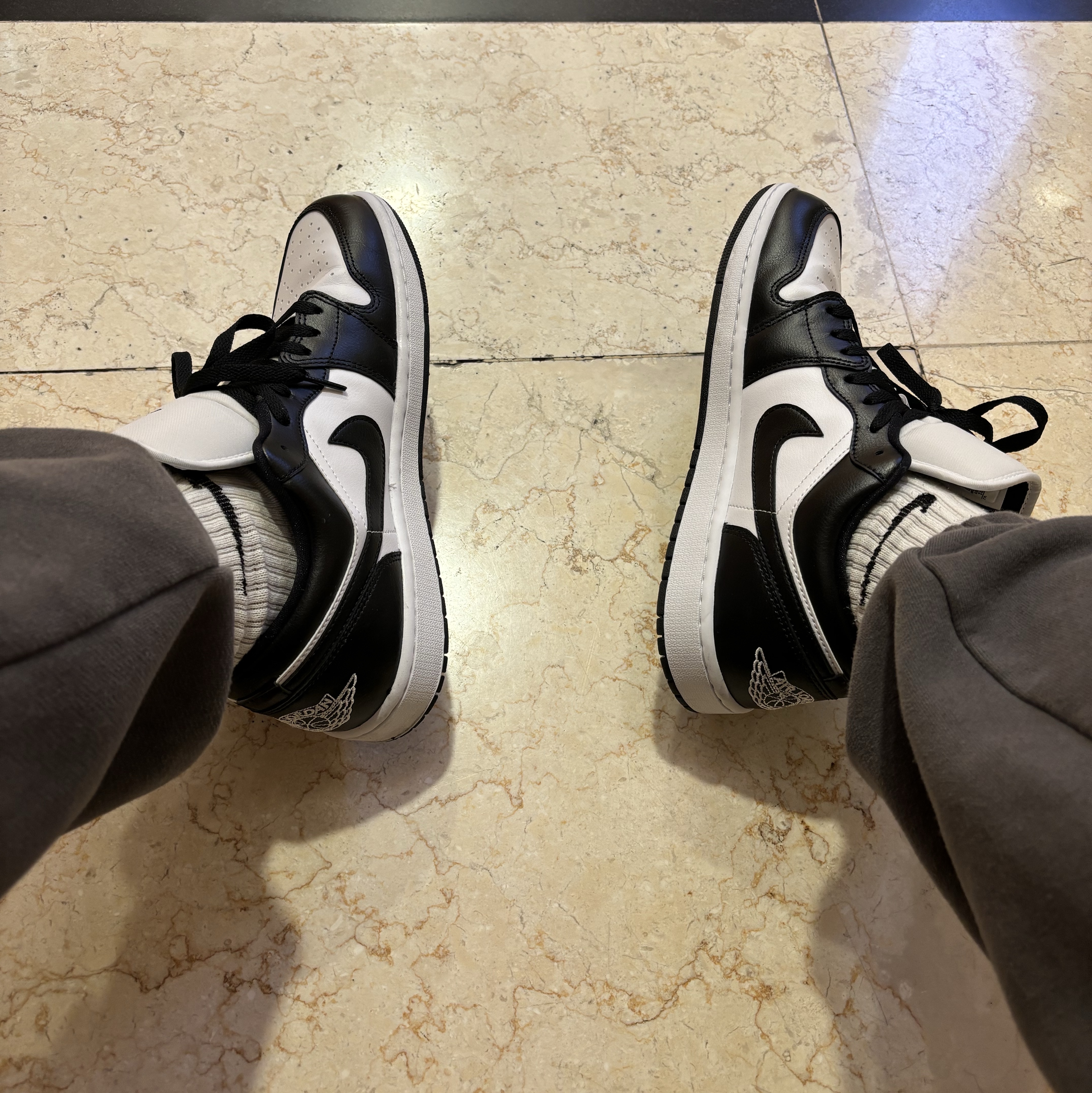 (W) Jordan 1 Low Black and White 착용 스타일 - 2